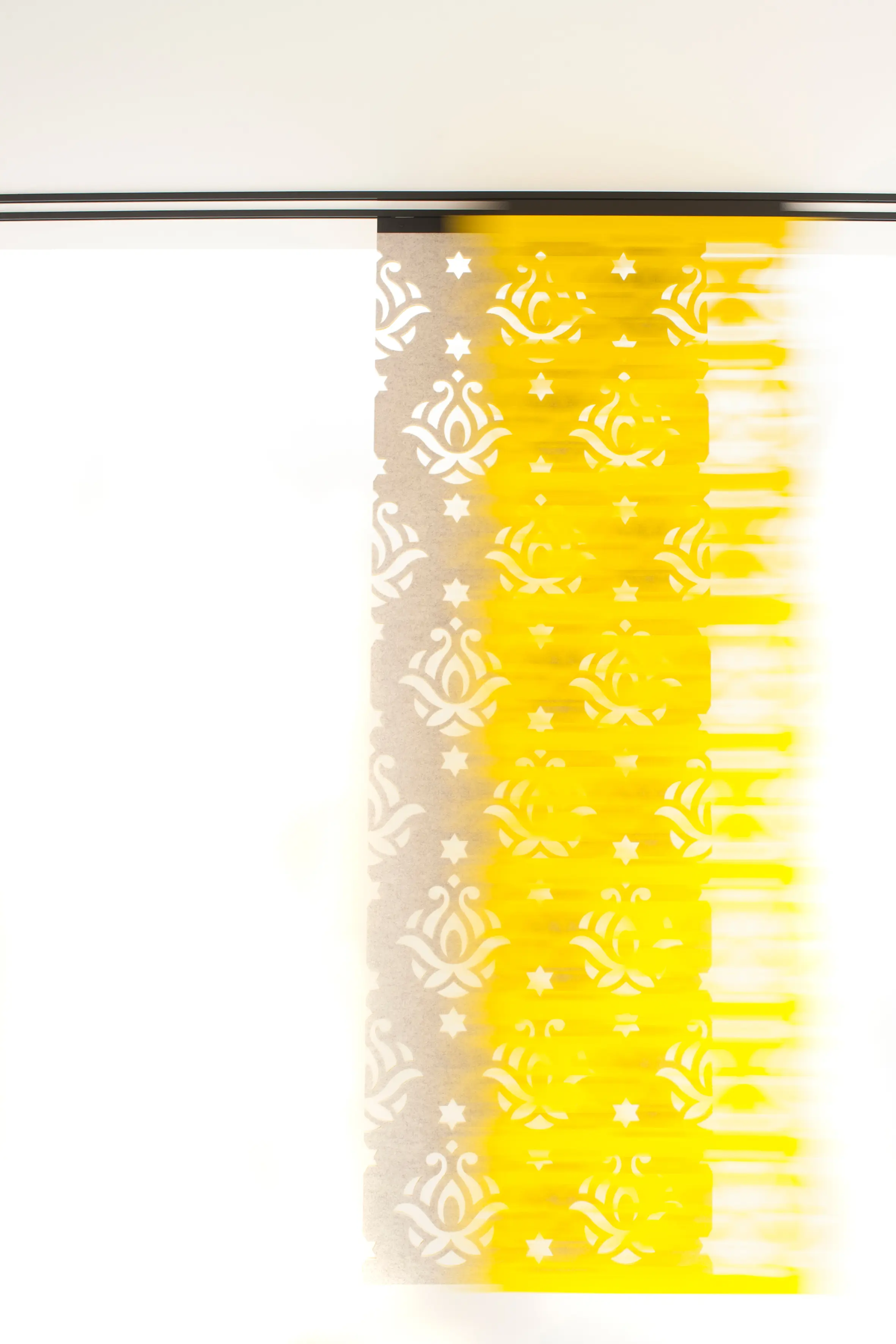 BuzziSpace - BuzziFalls Standing