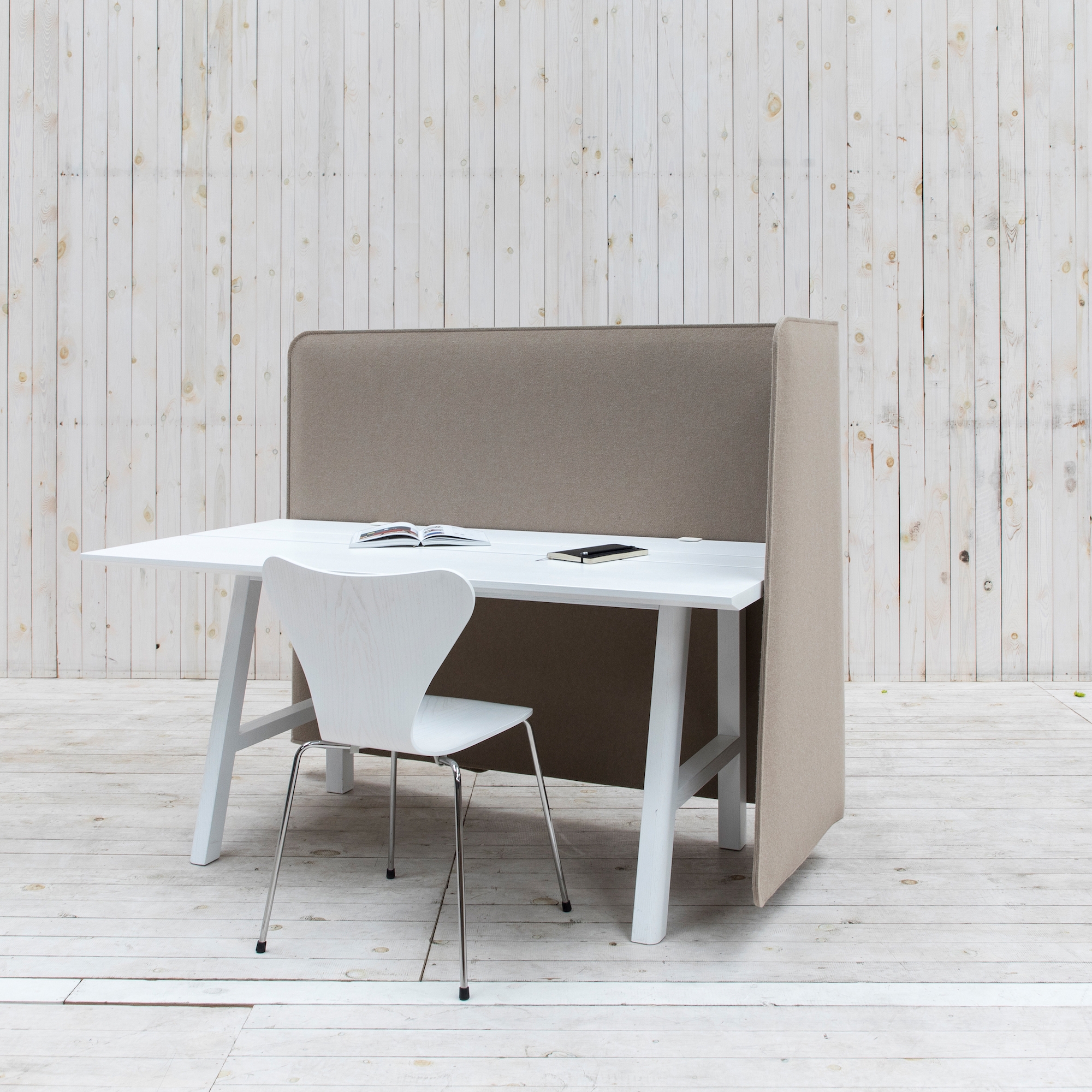 Display product BuzziWrap FrontDesk from manufacturer BuzziSpace