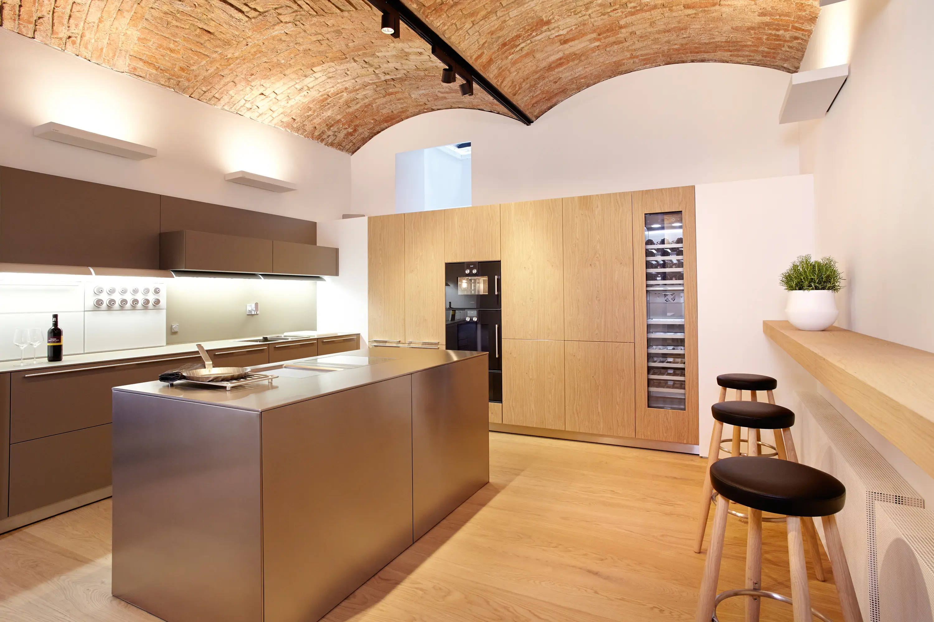 mafi - OAK Character wide-plank brushed | natural and white oil
