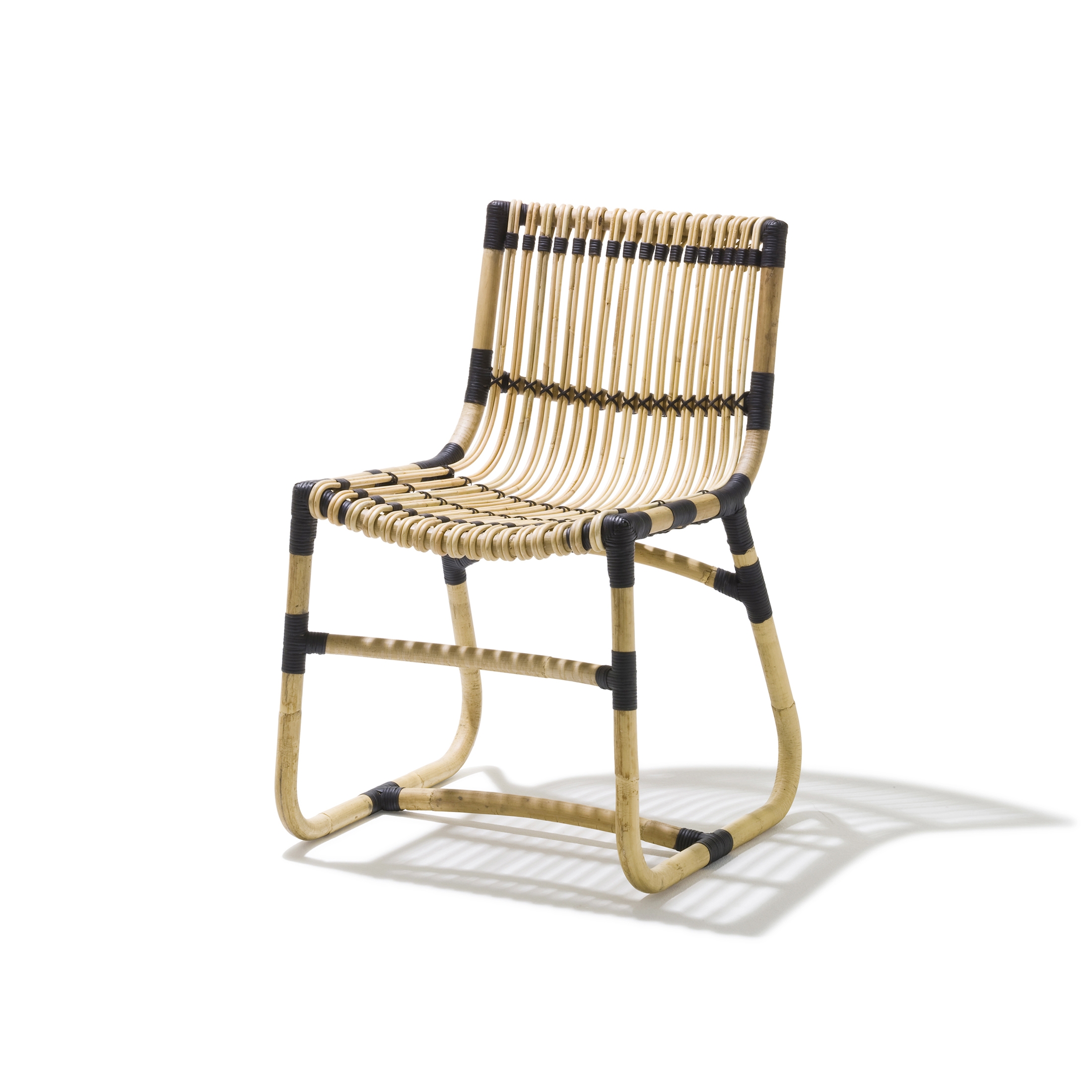 Afficher le produit Curve Chair du fabricant Cane-line