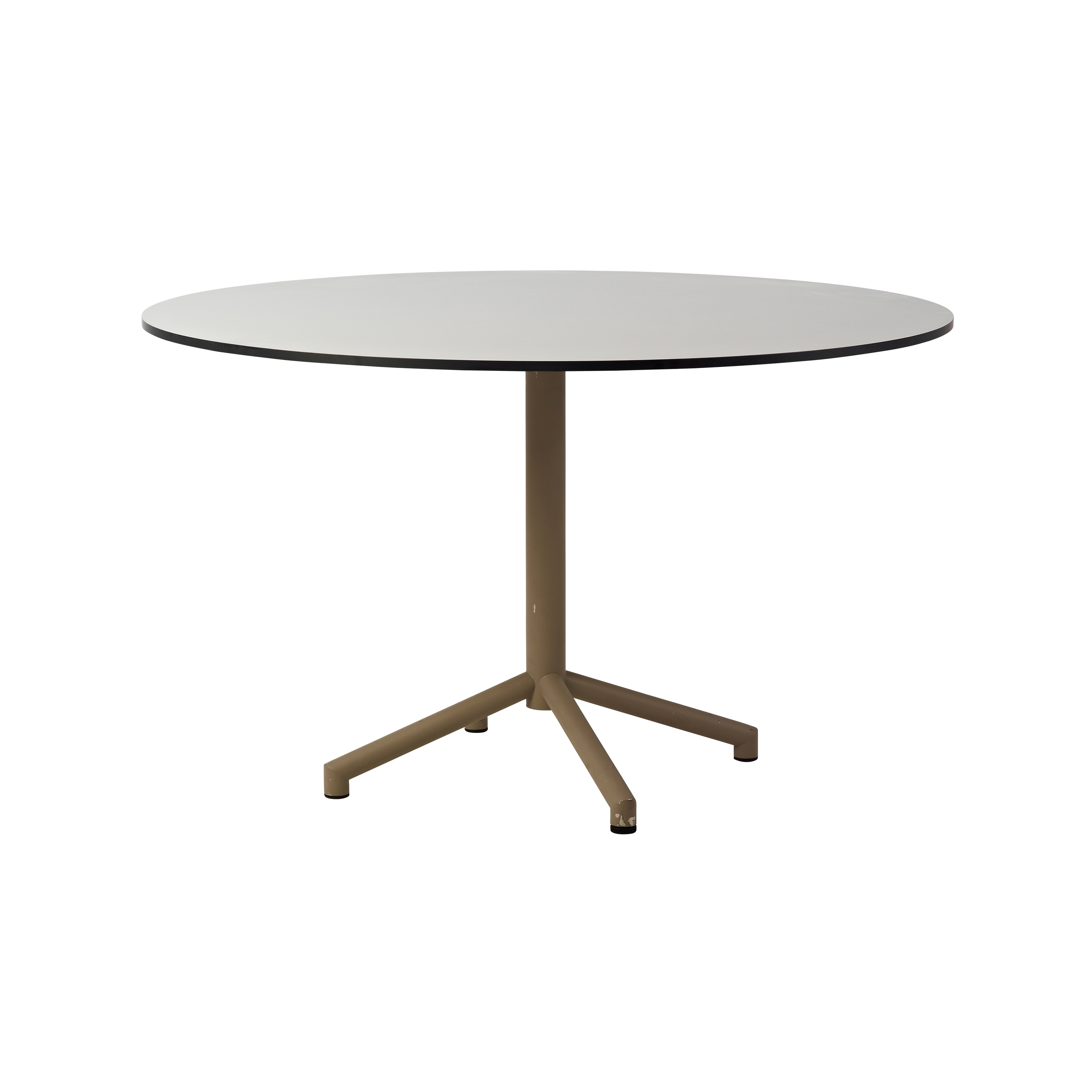 Avenue dining table