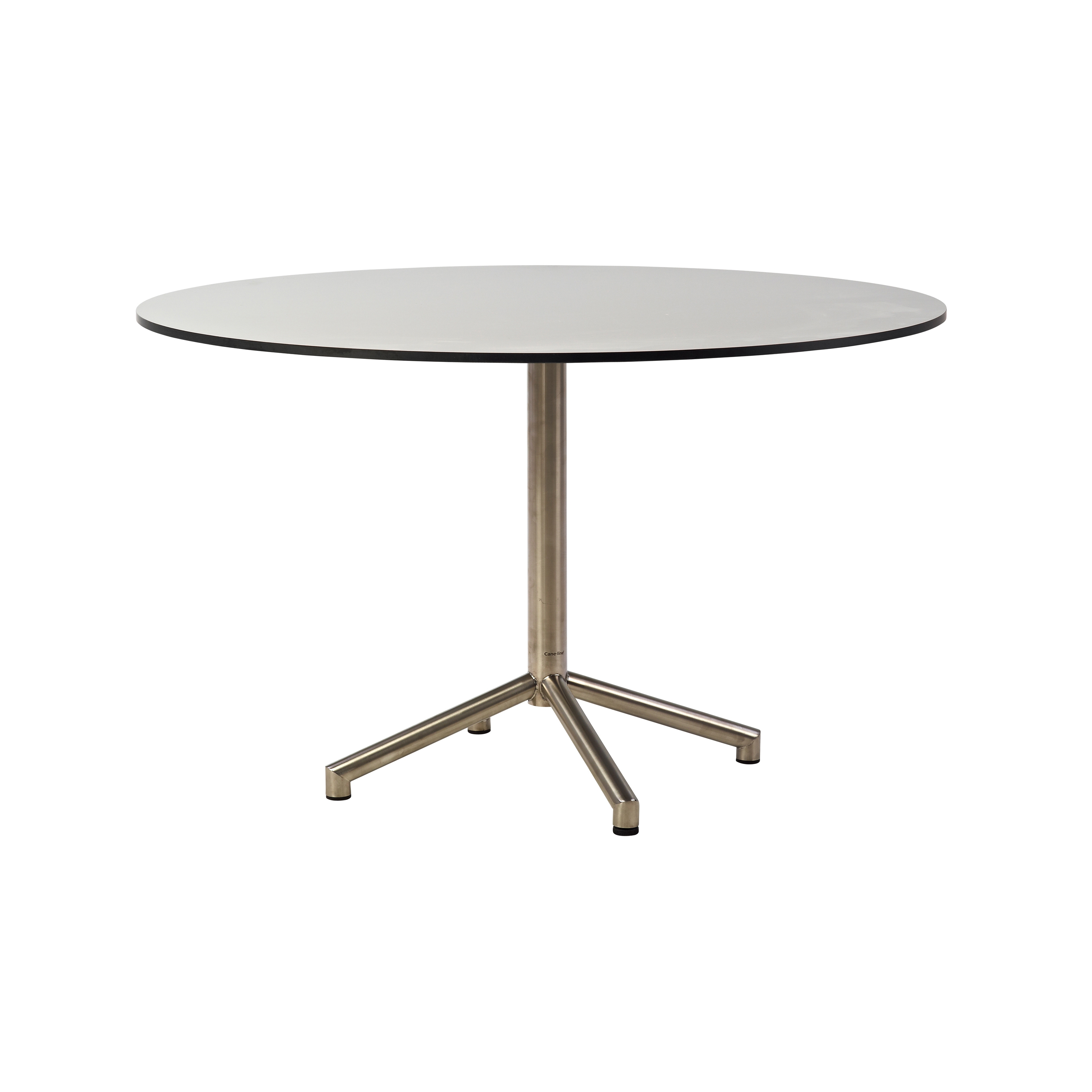 Avenue dining table