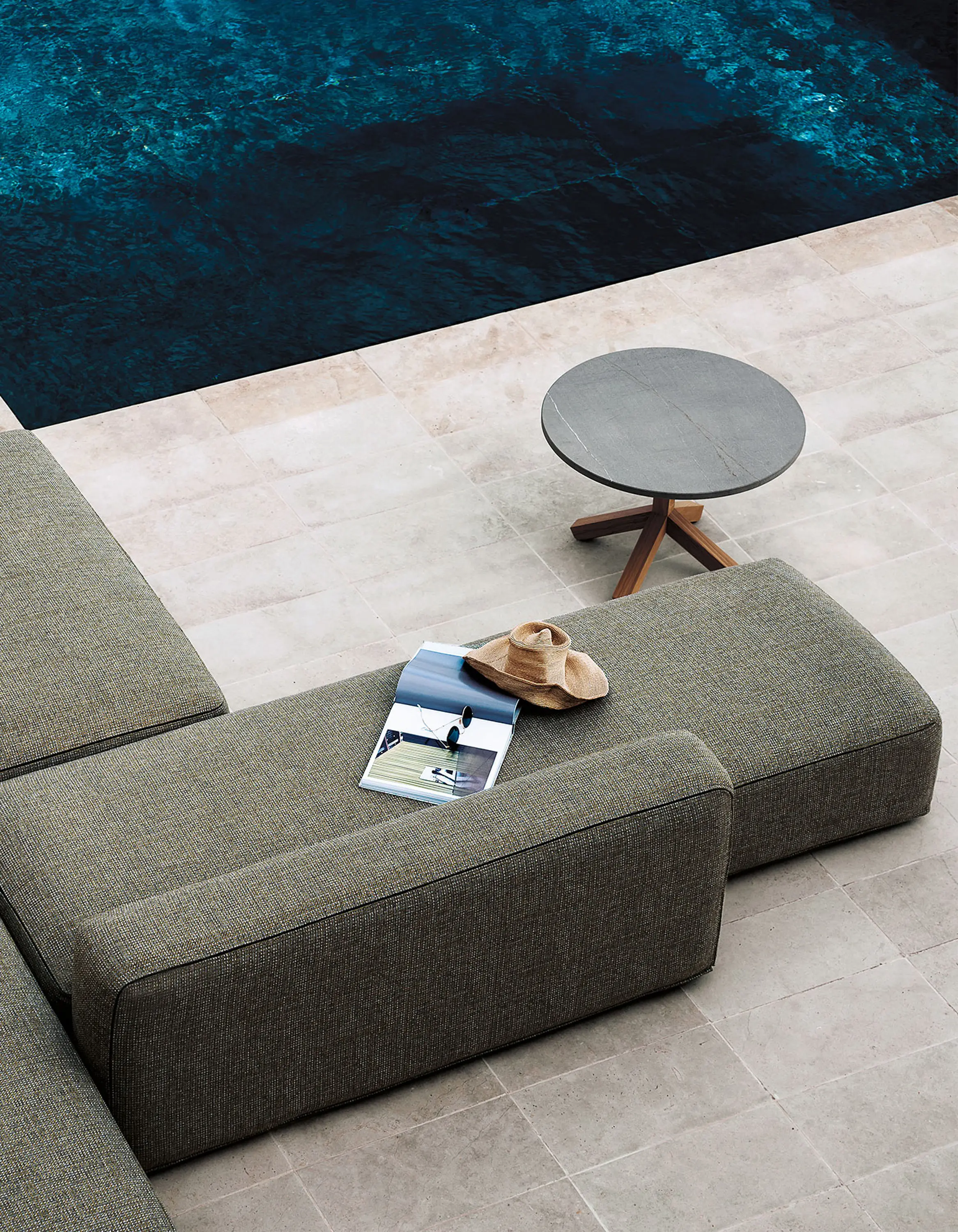 Roda - ROOT 001 dining table