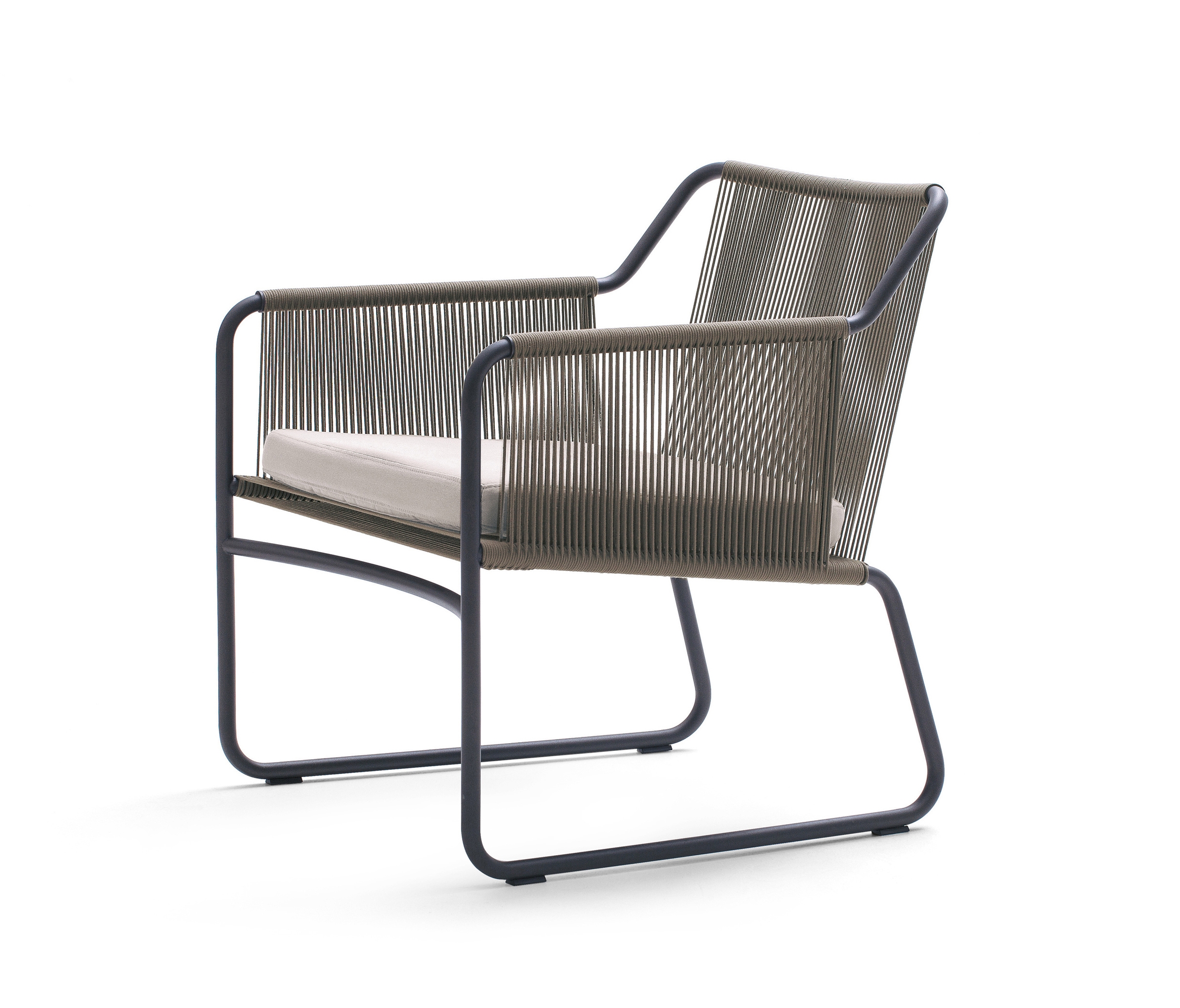 Display product HARP 368 Lounge Chair from manufacturer Roda