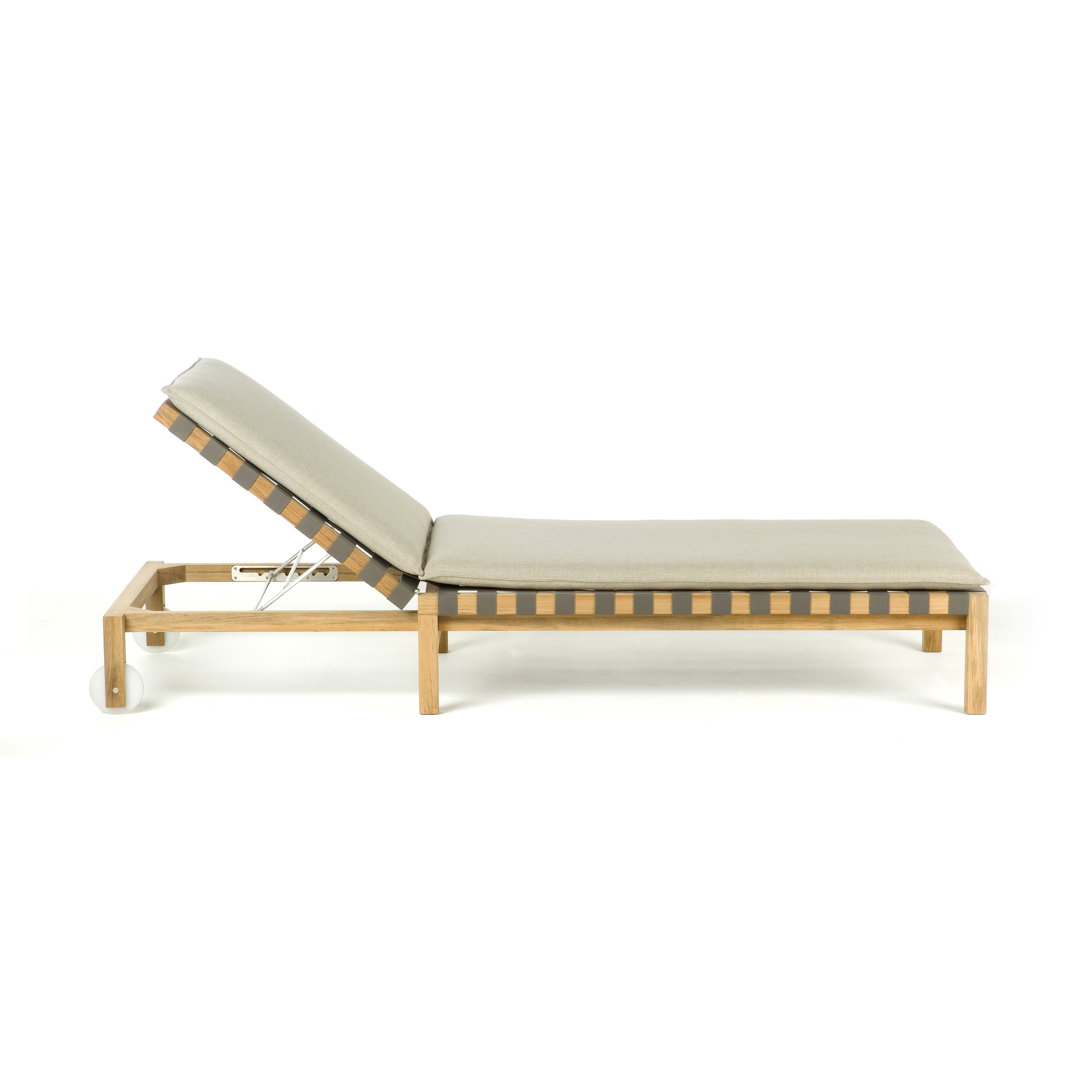 Display product MISTRAL 104 Sunlounger from manufacturer Roda