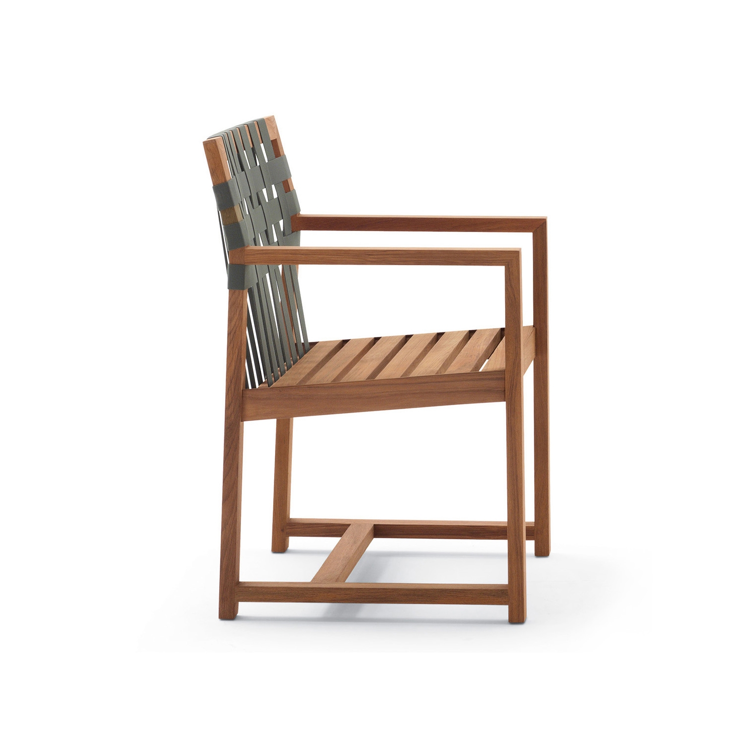 Display product NETWORK 159 Armchair from manufacturer Roda