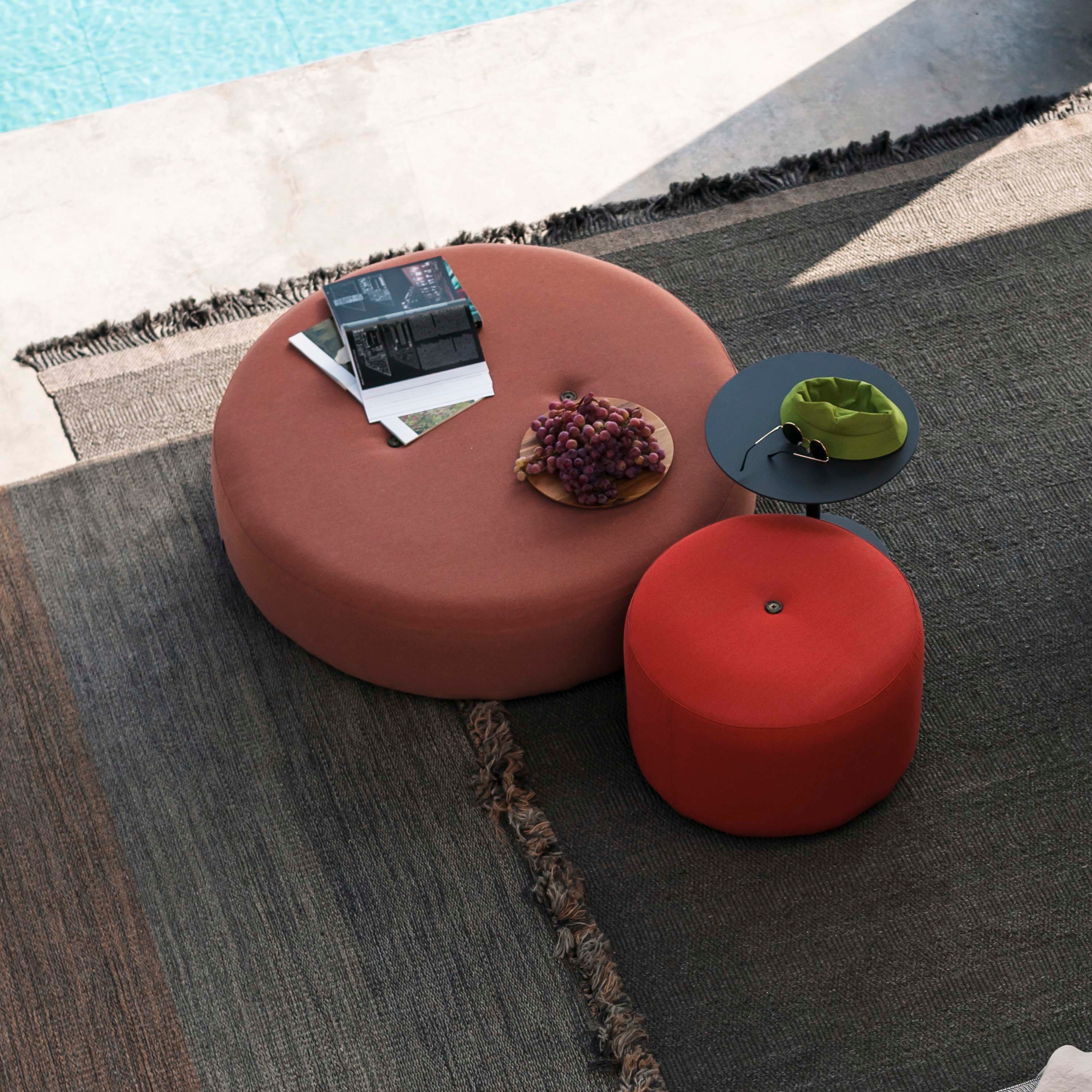 Display product DOUBLE 031 Pouf from manufacturer Roda