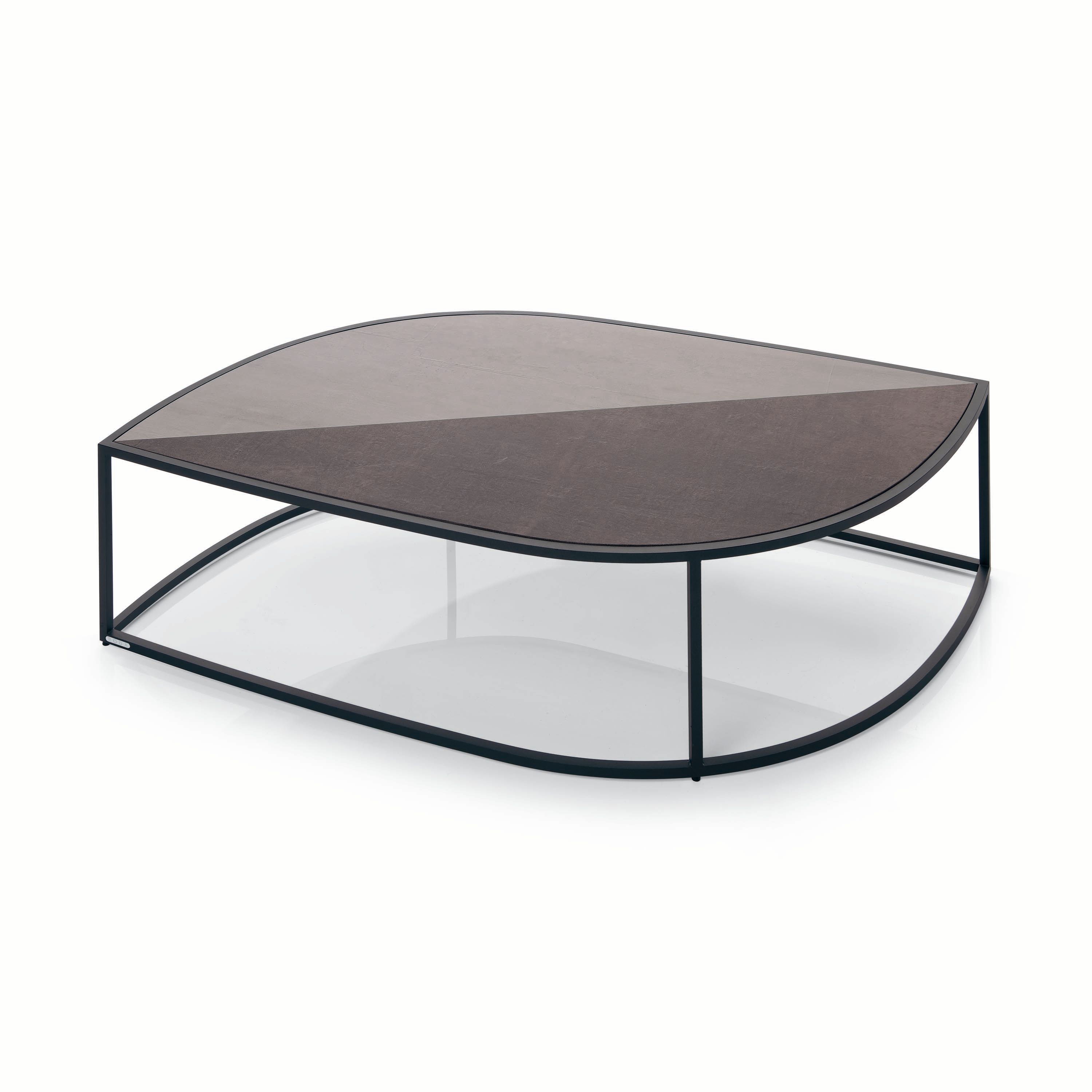 Display product LEAF Coffee Table | Smoke from manufacturer Roda