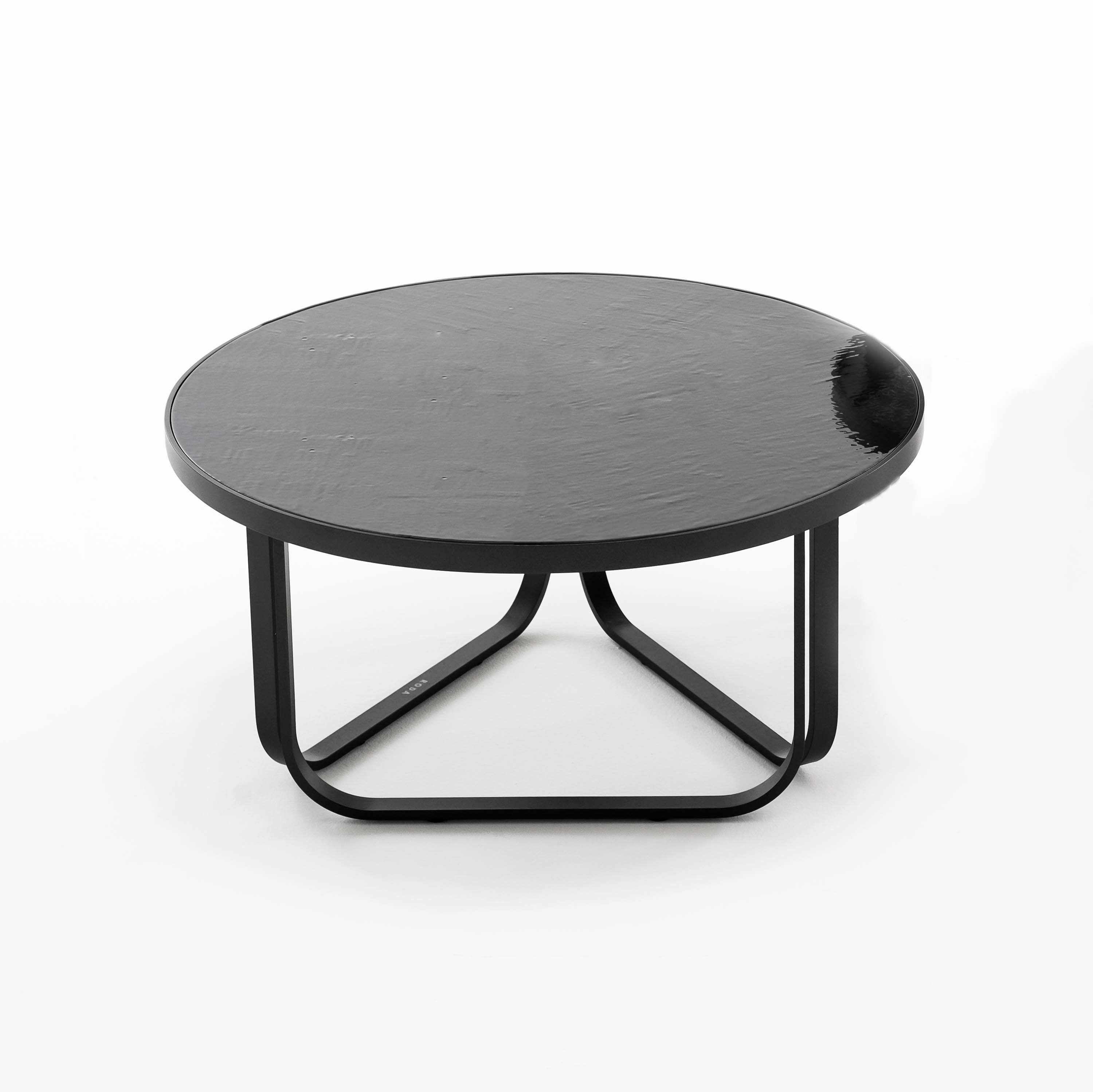 Produkt THEA 009 Couchtisch des Herstellers Roda anzeigen