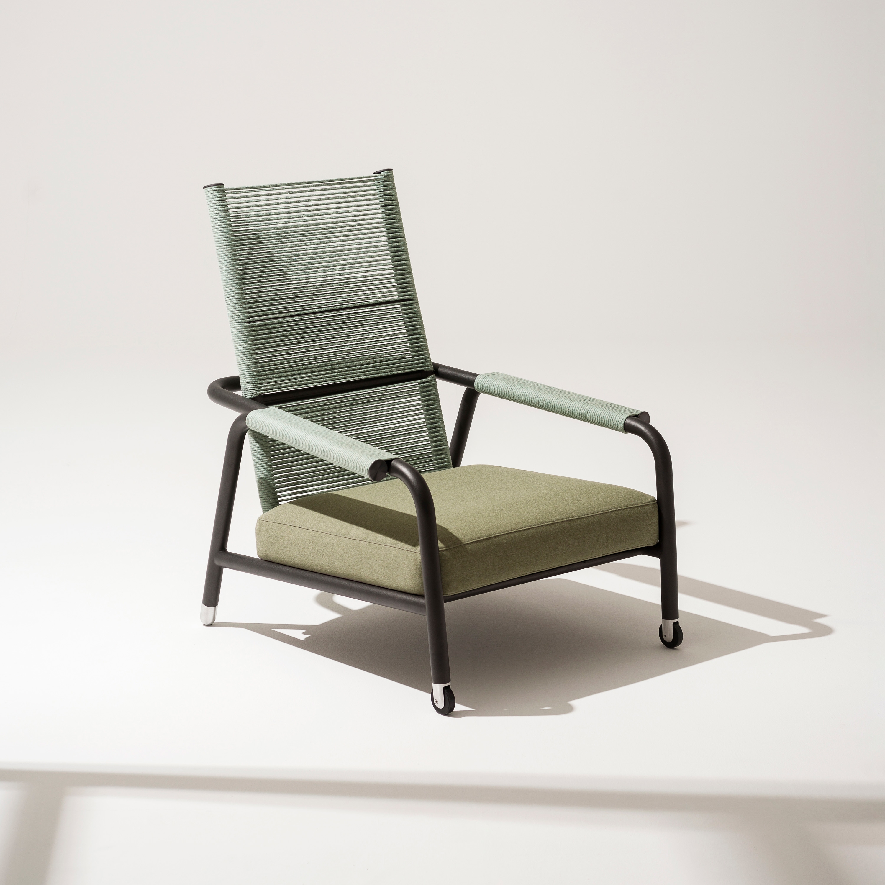 Display product ASTRA 002 lounge chair high backrest from manufacturer Roda