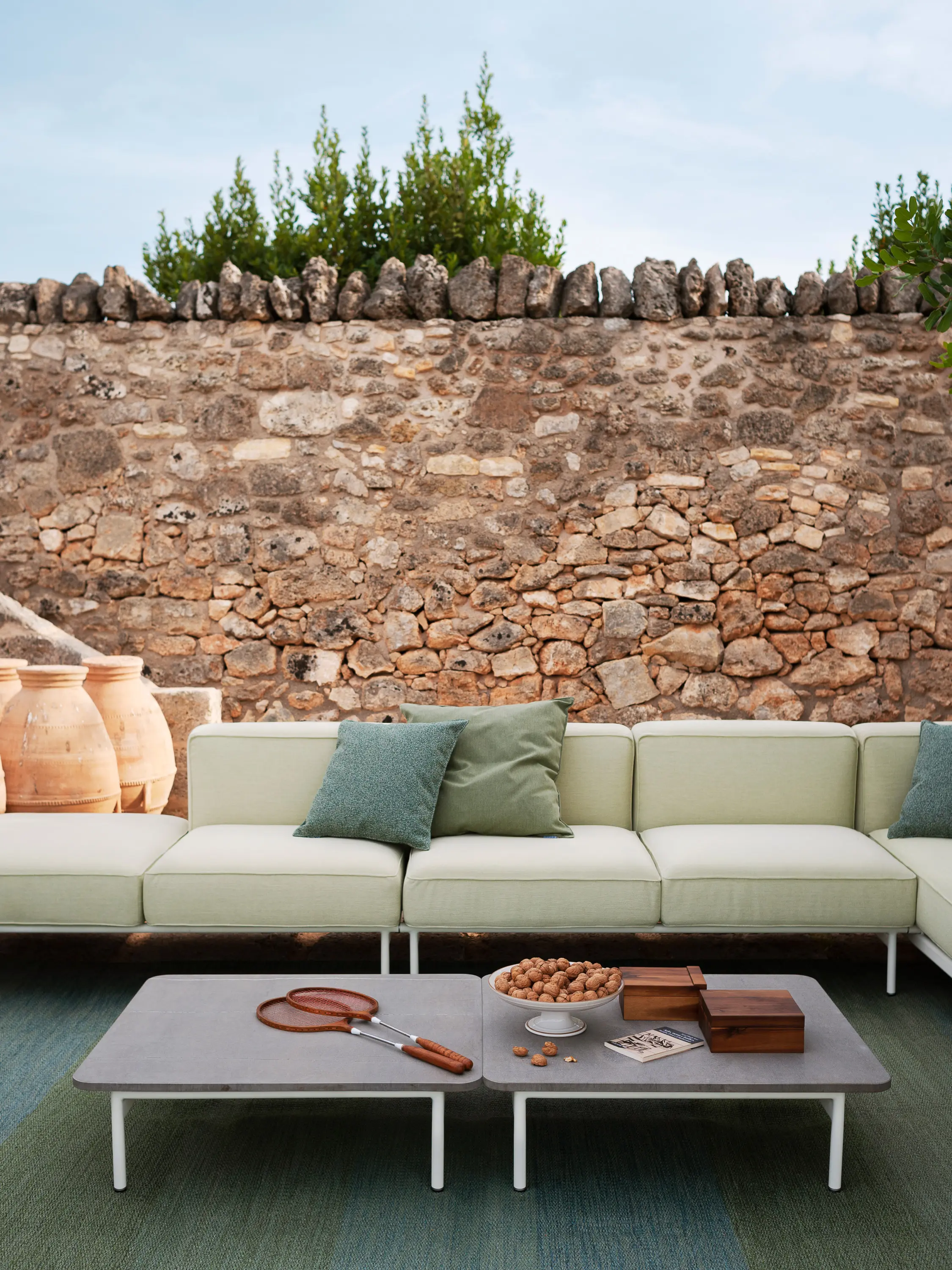 ESTENDO SOFA COMPOSITION WITH CHAISE LONGUE - Sofas from Roda | Architonic