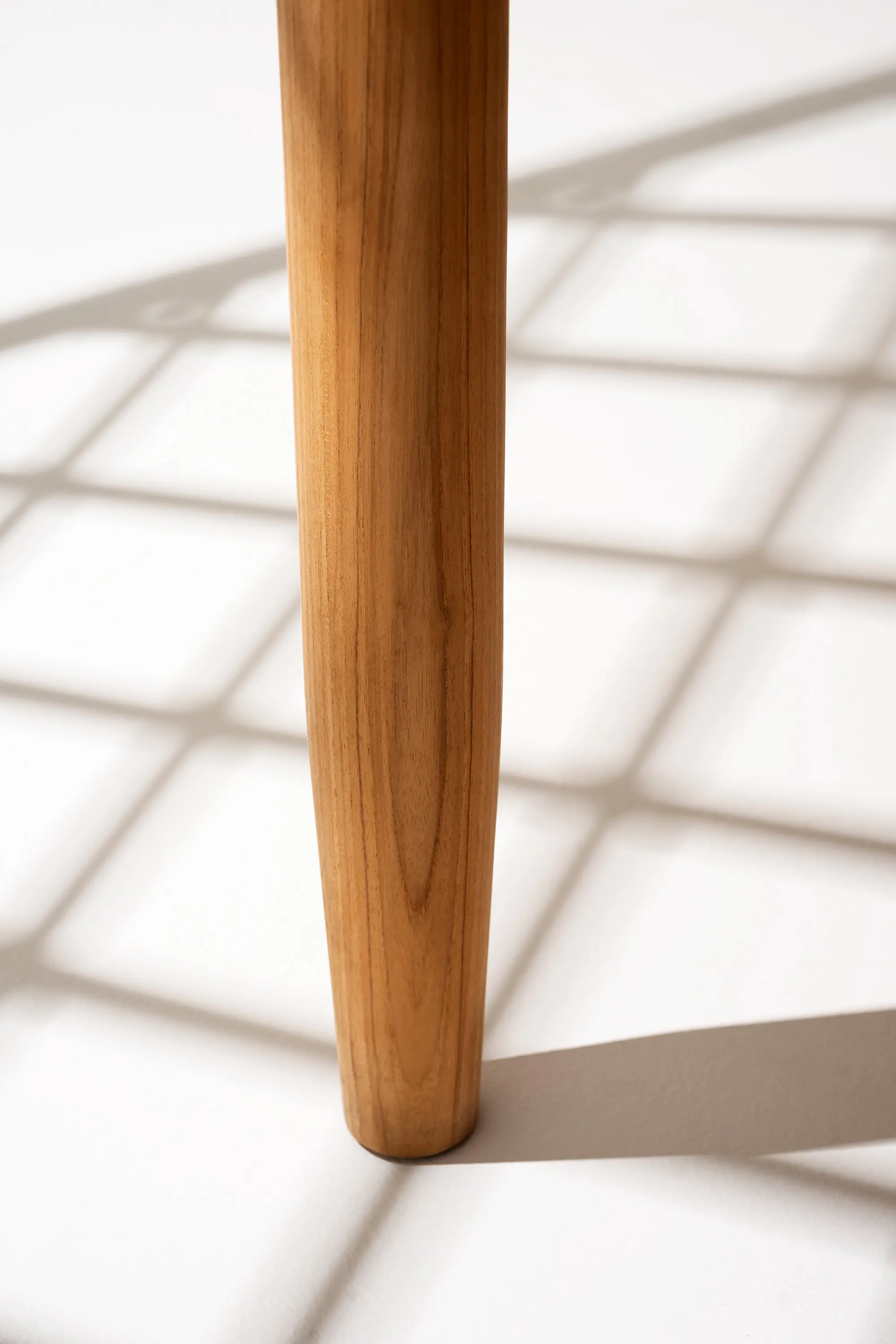 Roda - LEVANTE 017 table