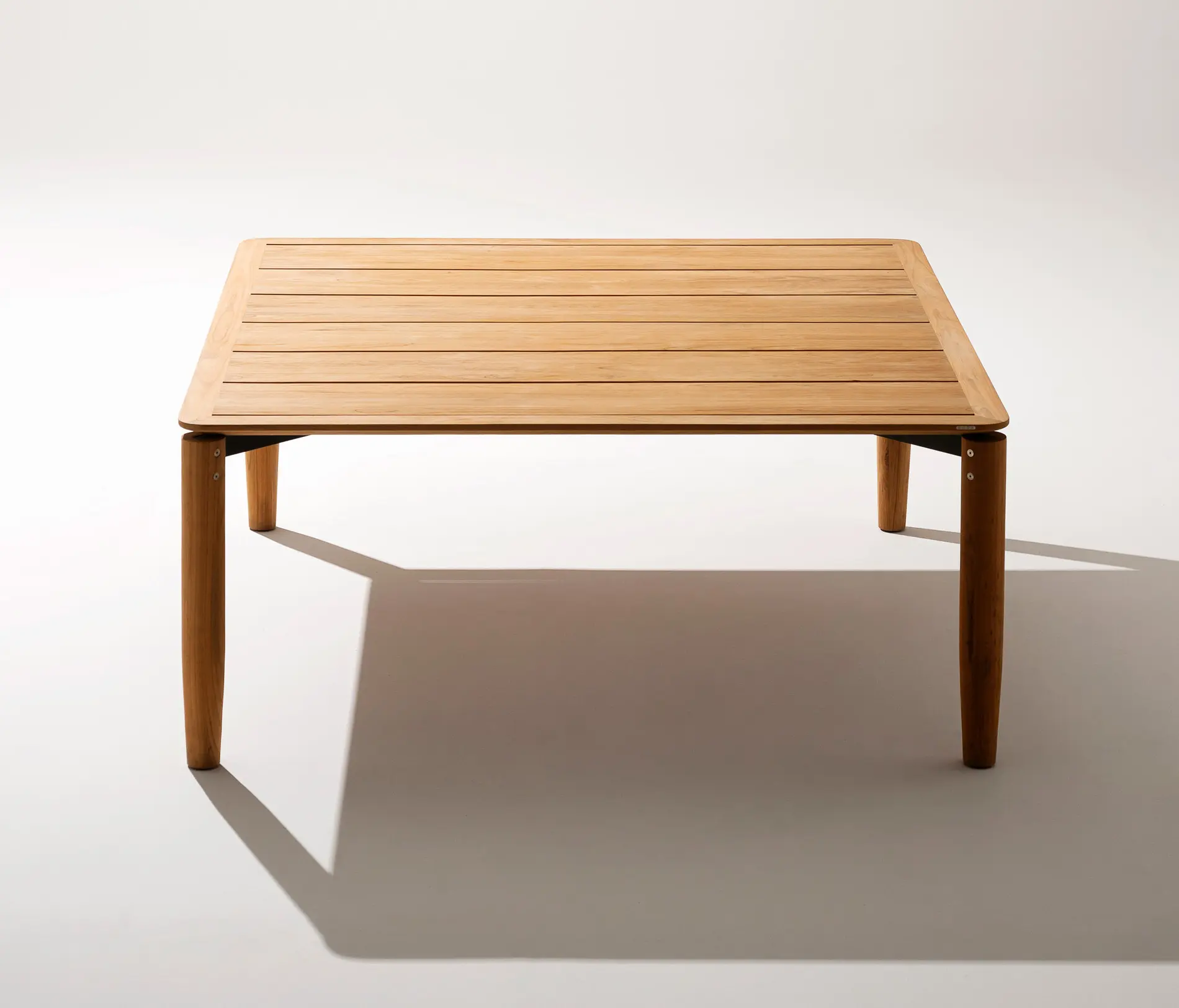 Roda - LEVANTE 020 table