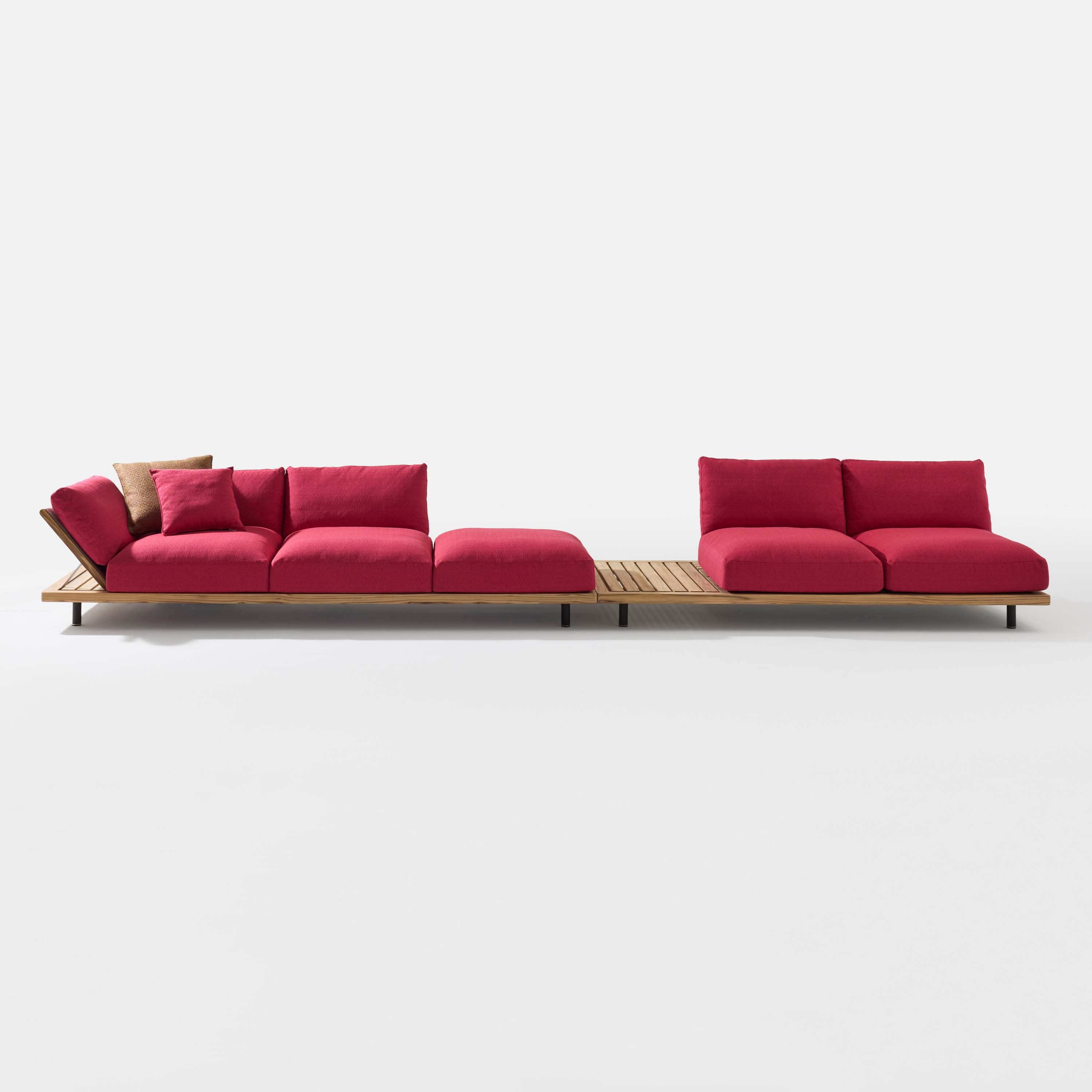 Display product PHILIA sofa composition from manufacturer Roda