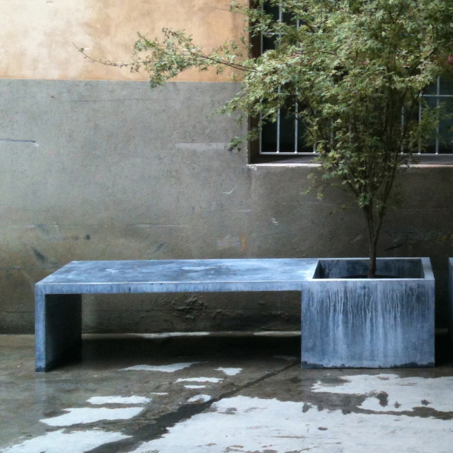 Mostra il prodotto Zinc Furniture In/Out del produttore Domani
