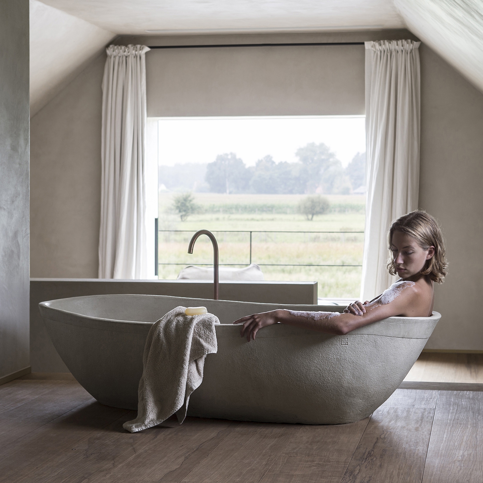 Mostra il prodotto BATH TUB - Studio LOHO del produttore Atelier Vierkant