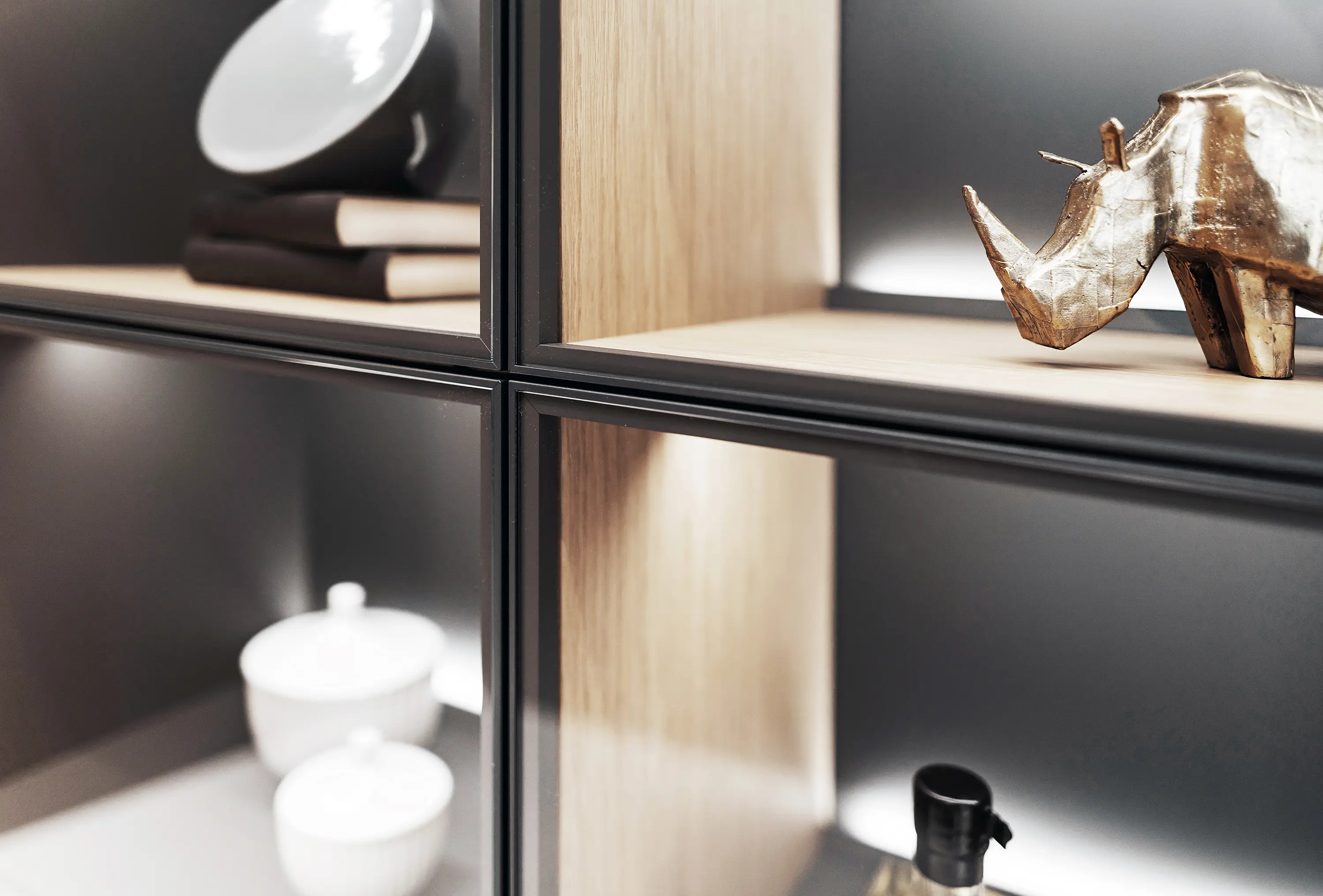 Yomei - S100 Display Cabinet