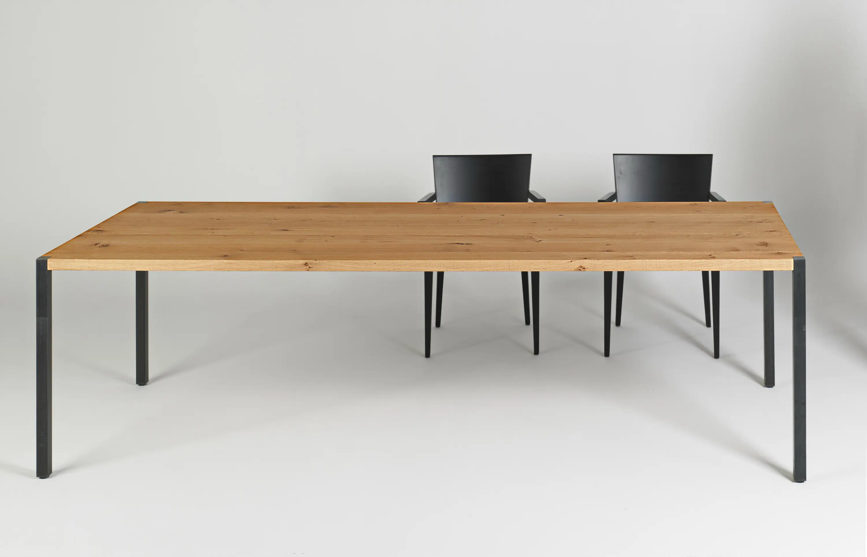 Ign. Design. - IGN. STICK. TABLE.
