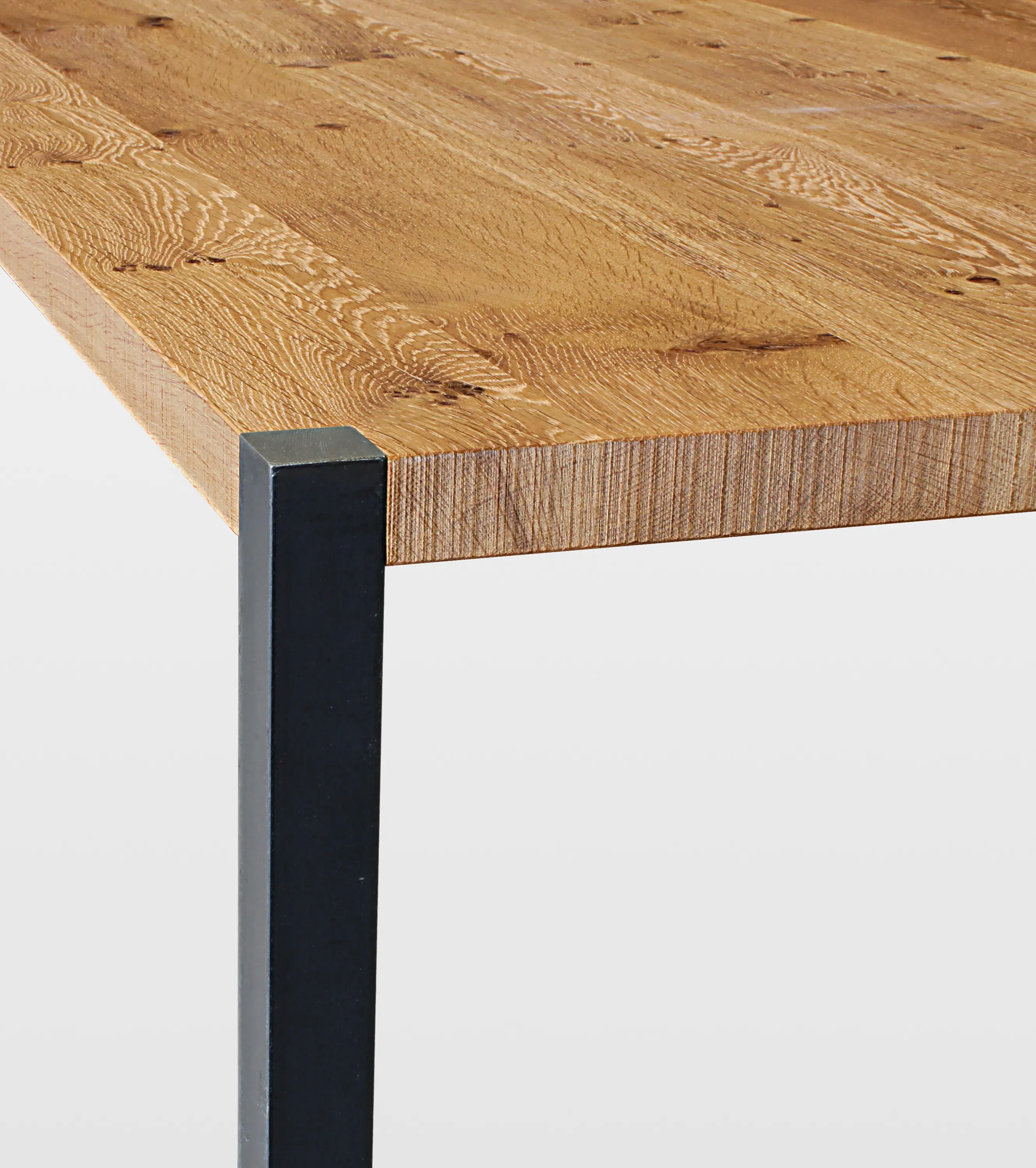 Ign. Design. - IGN. STICK. TABLE.