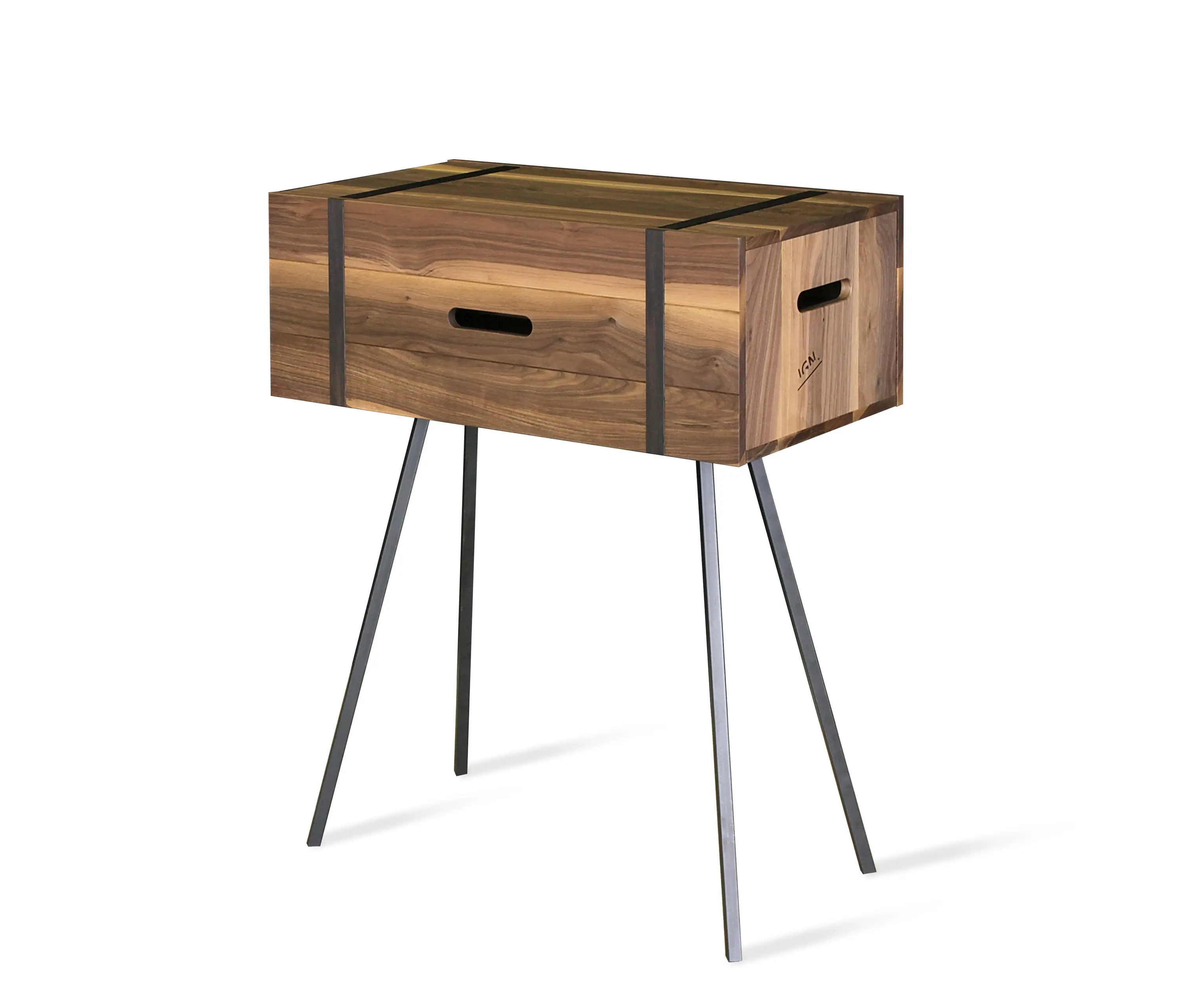Ign. Design. - IGN. CASE. Sekretär und Stehtisch