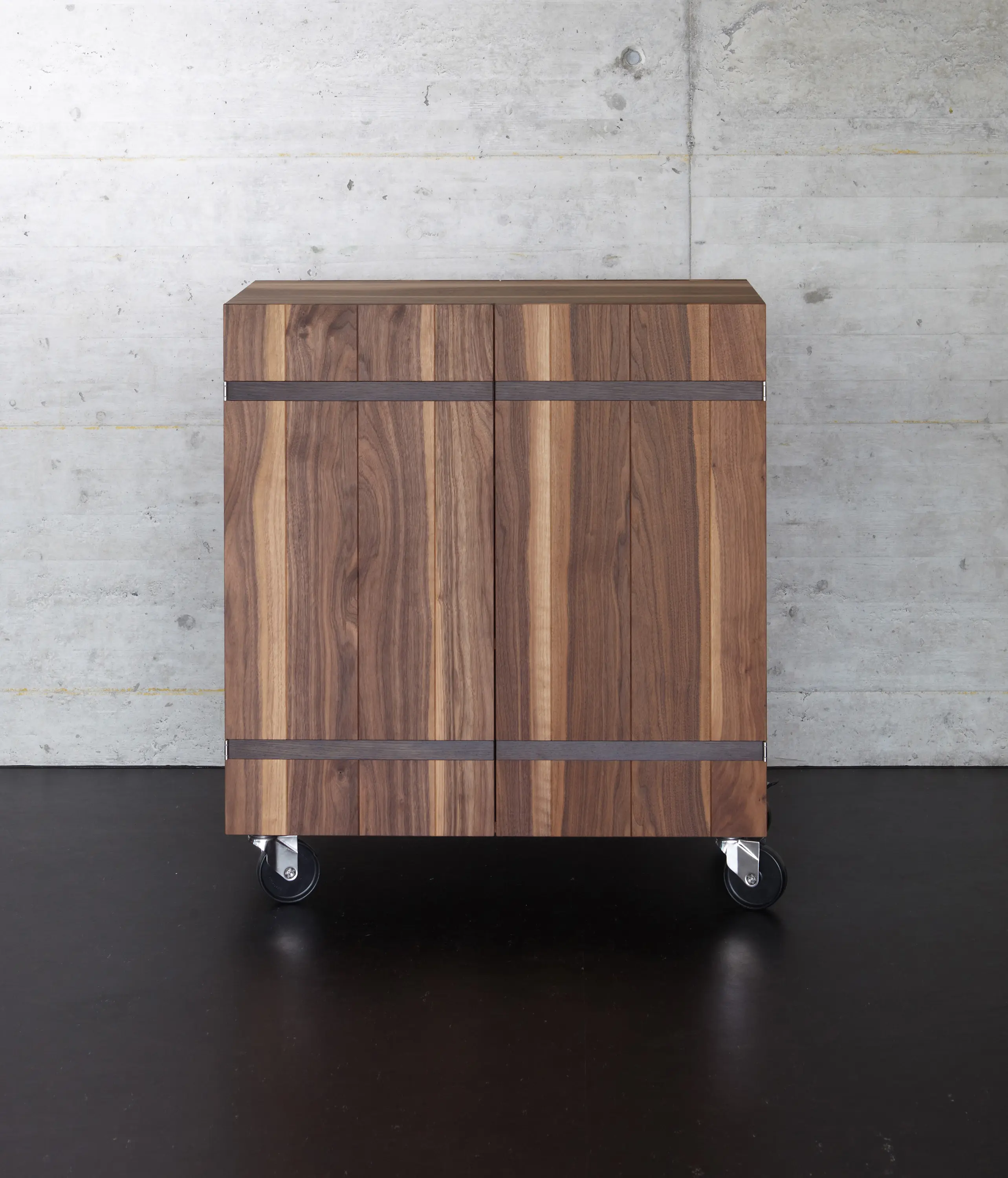 Ign. Design. - IGN. CASE. Kofferschrank