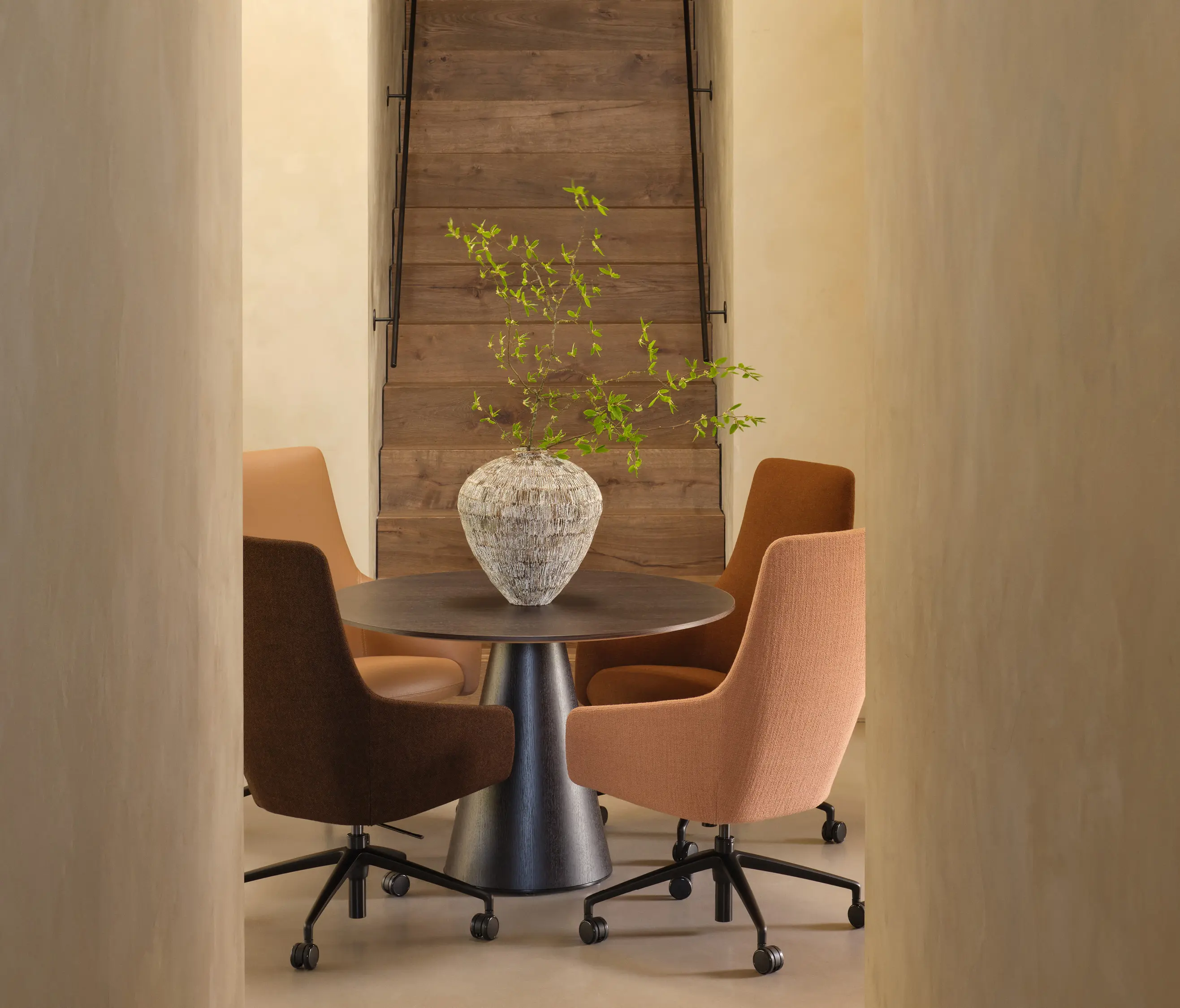 Boss Design - Uma Meeting Chair