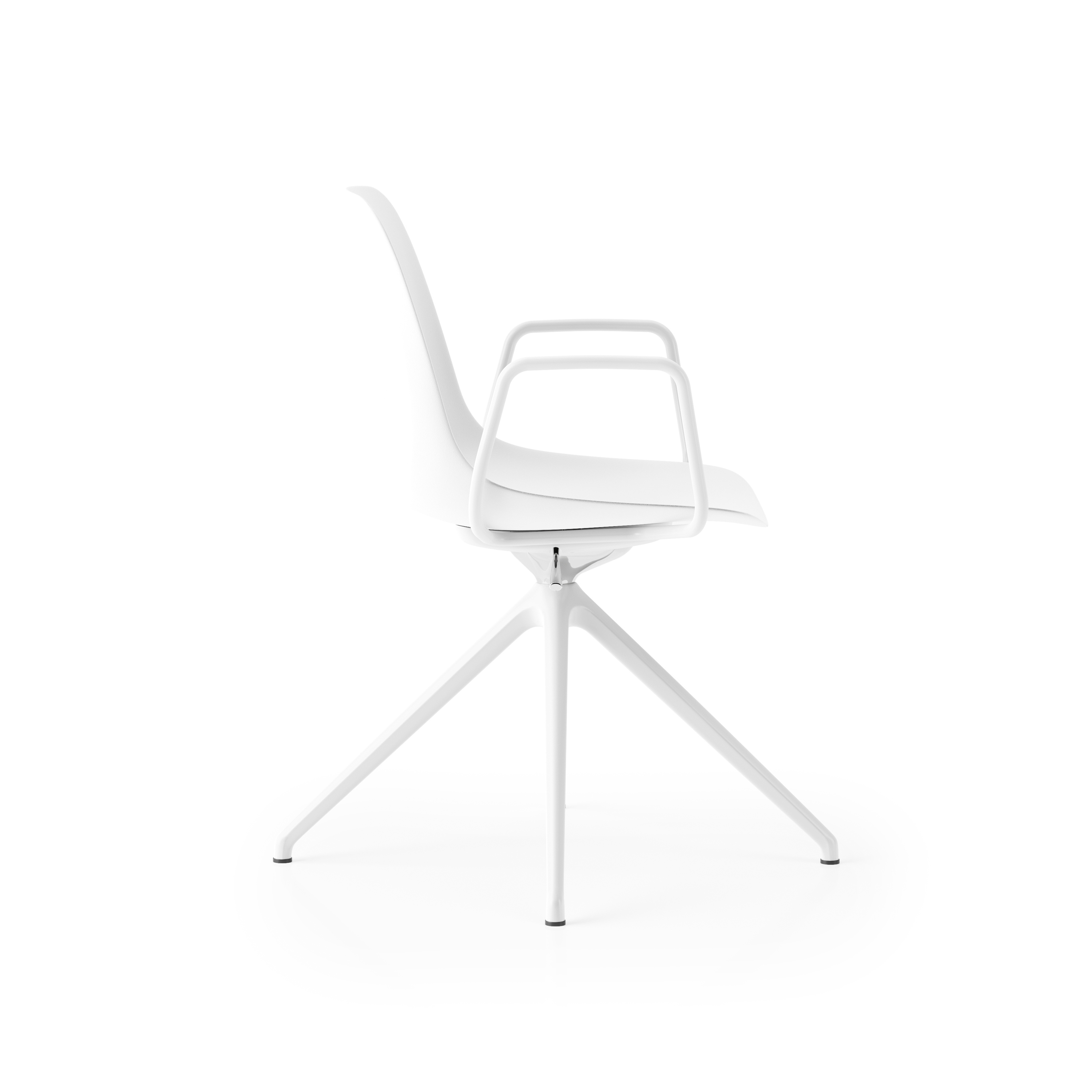 Mostrar el producto Saint 4 Star Swivel with arms and upholstered seat pad del fabricante Boss Design