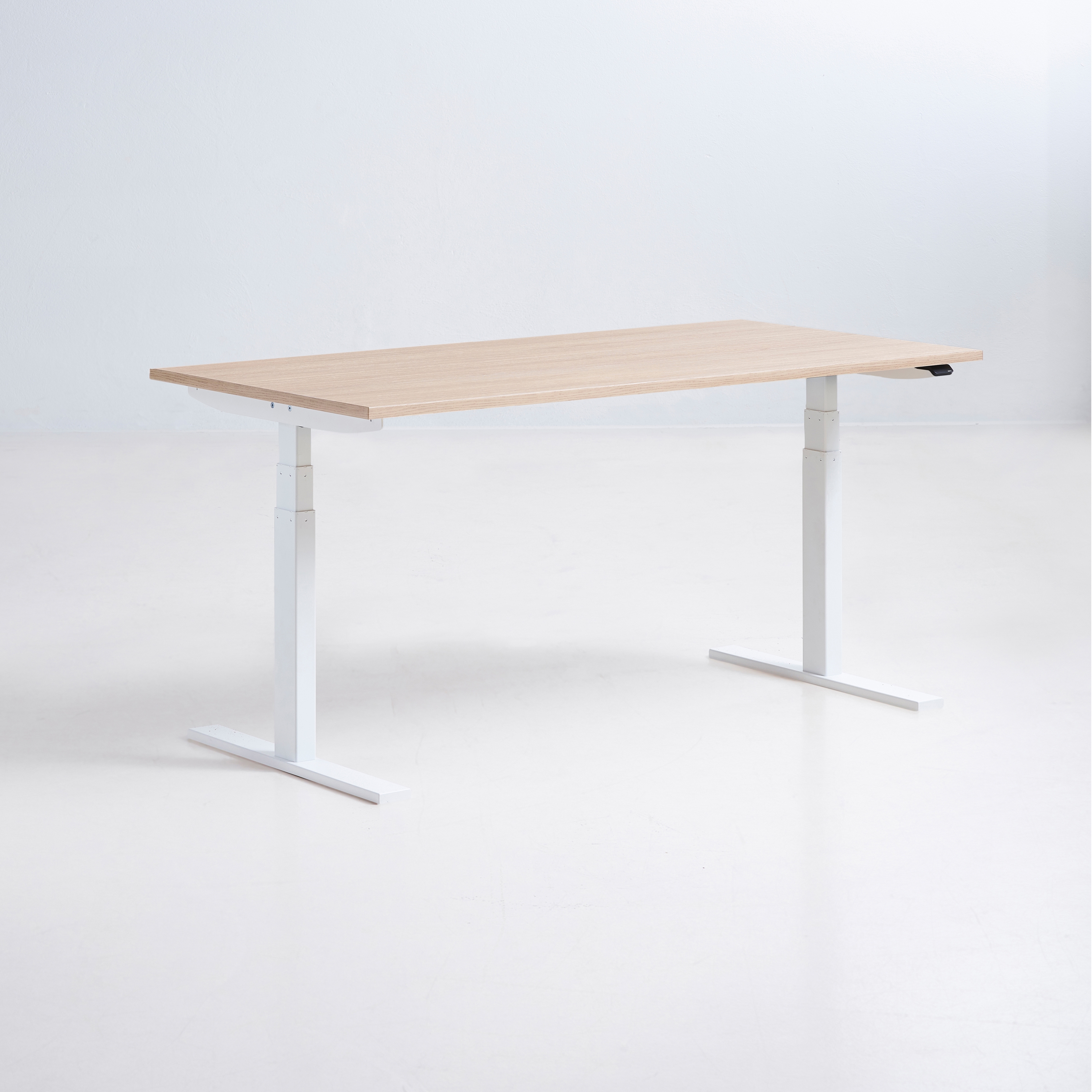 Display product Q40 from manufacturer Holmris B8