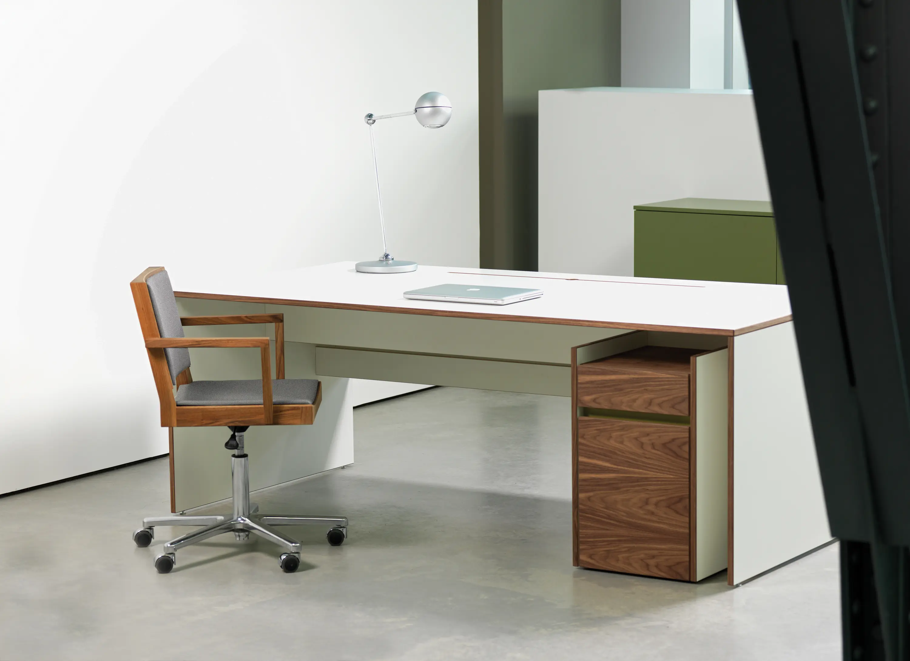 OLIVER CONRAD - ETS-B-EI Deskchair