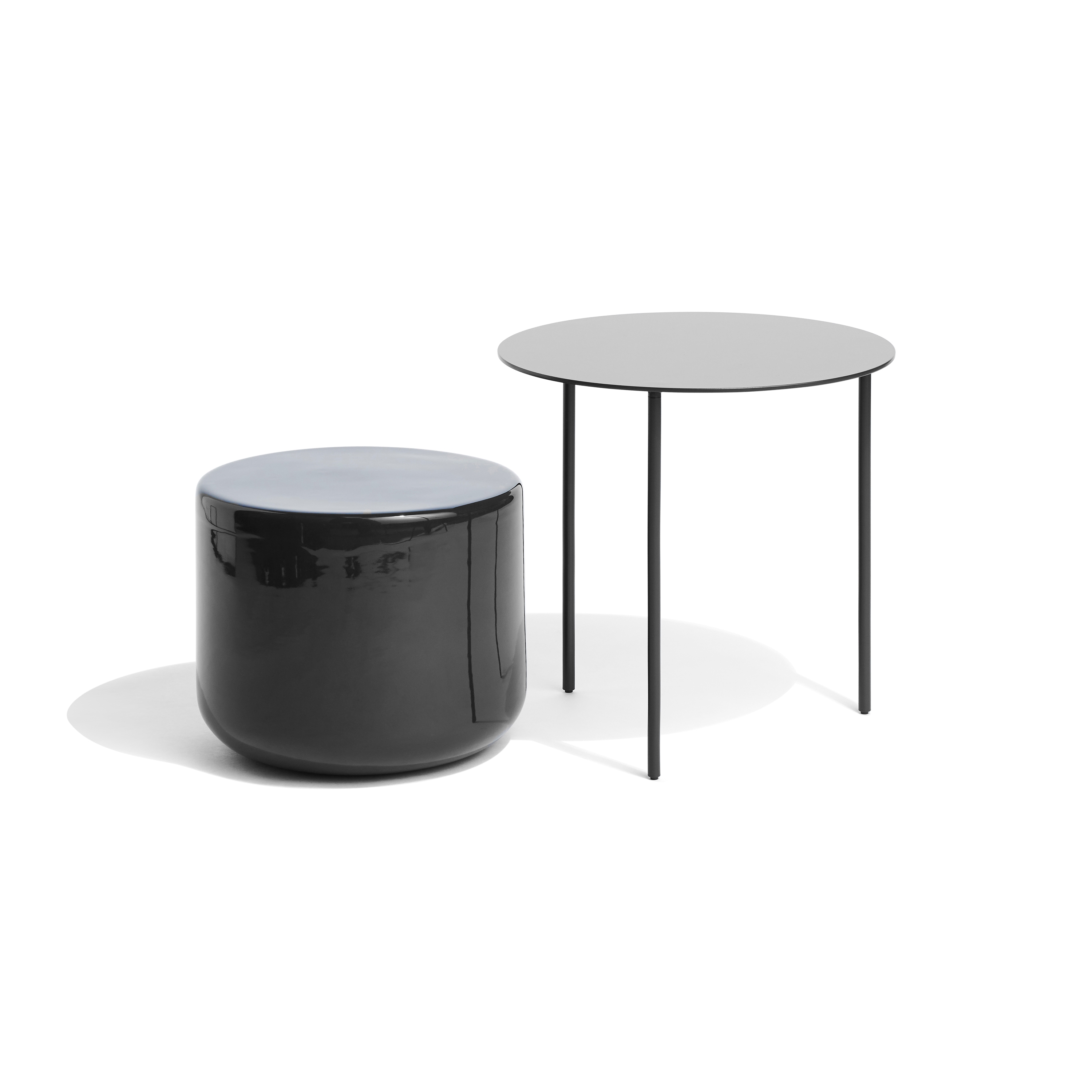 The pair M side tables | black