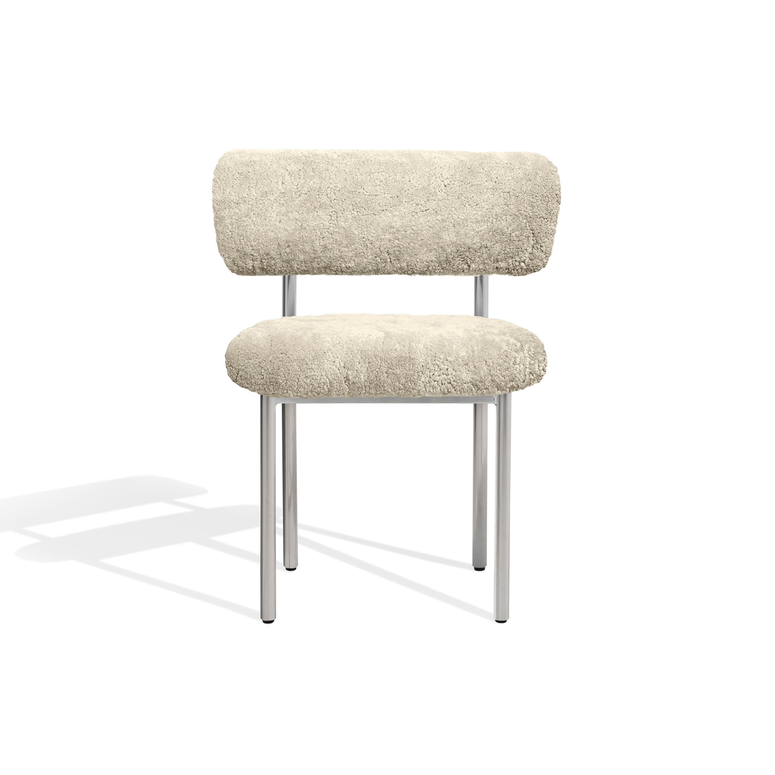 Display product Font dining chair | oyster sheepskin from manufacturer møbel copenhagen