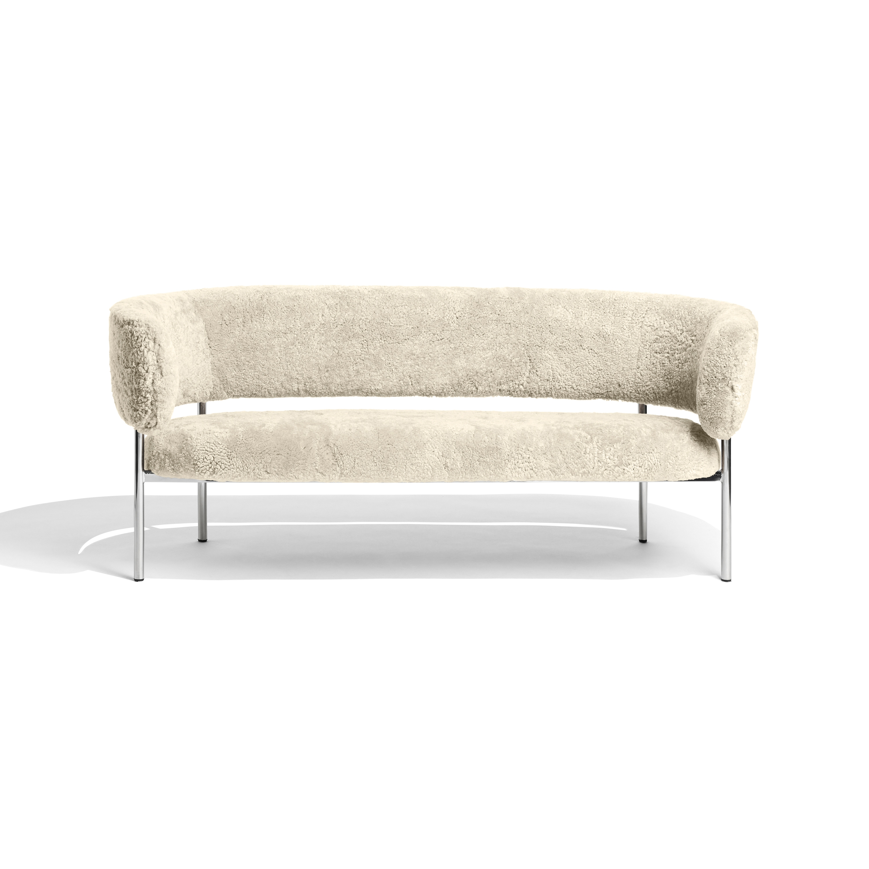 Font lounge sofa | oyster sheepskin