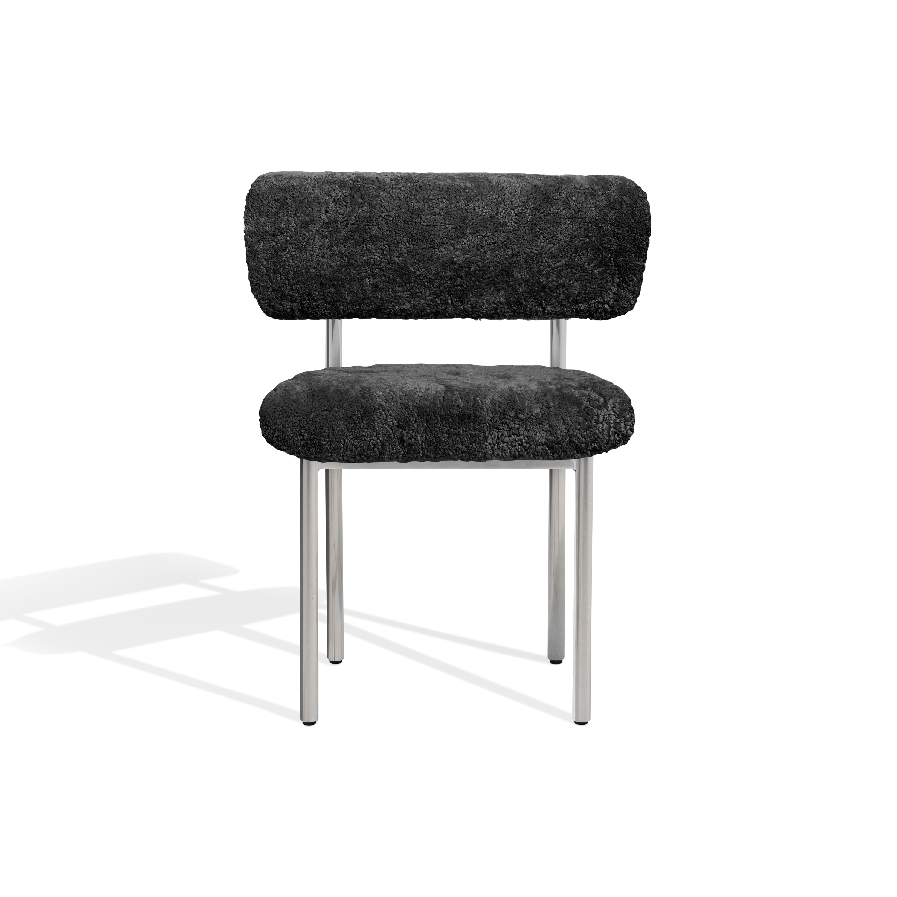 Display product Font regular chair | grey sheepskin from manufacturer møbel copenhagen