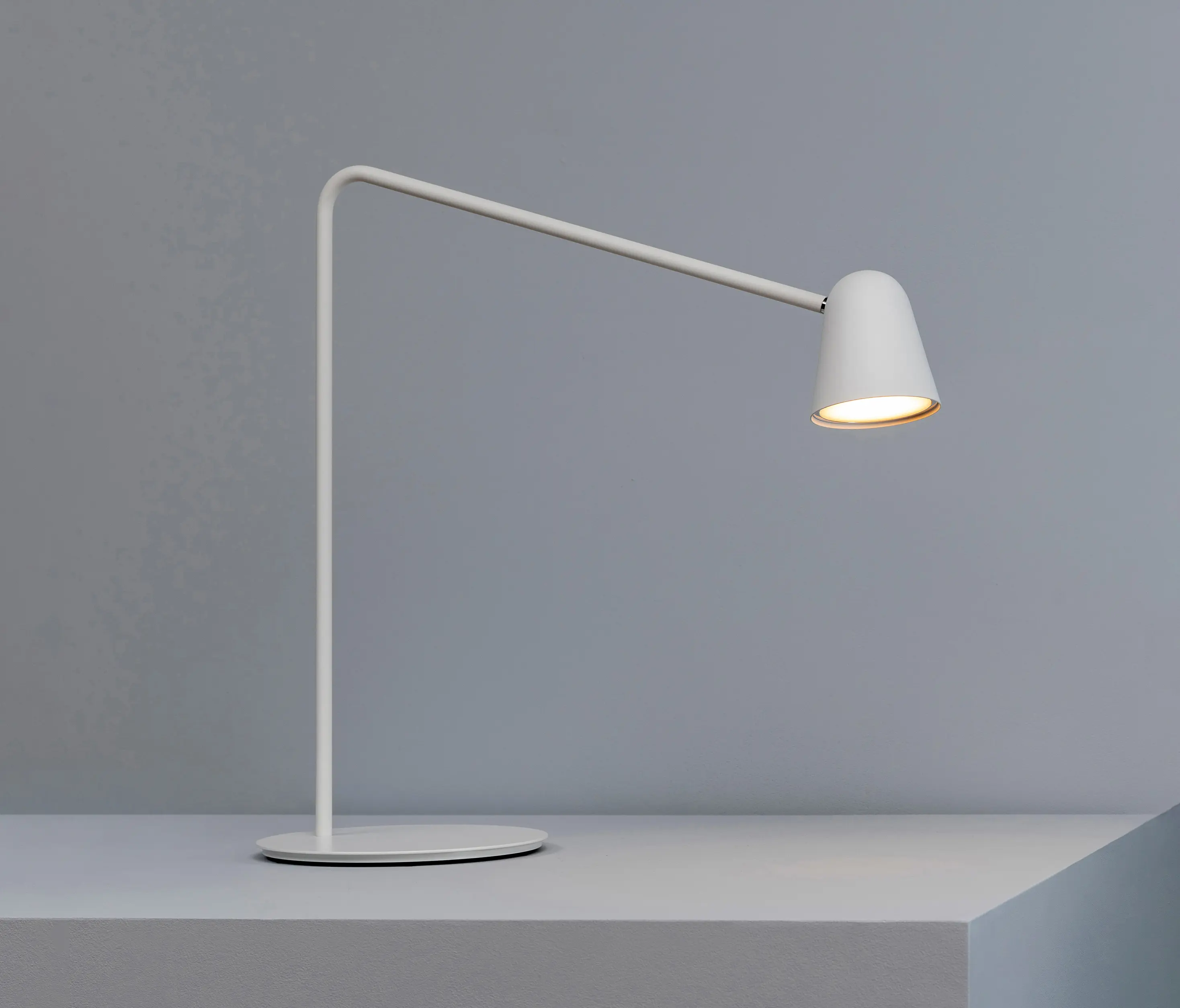 Formagenda - Chaplin Table