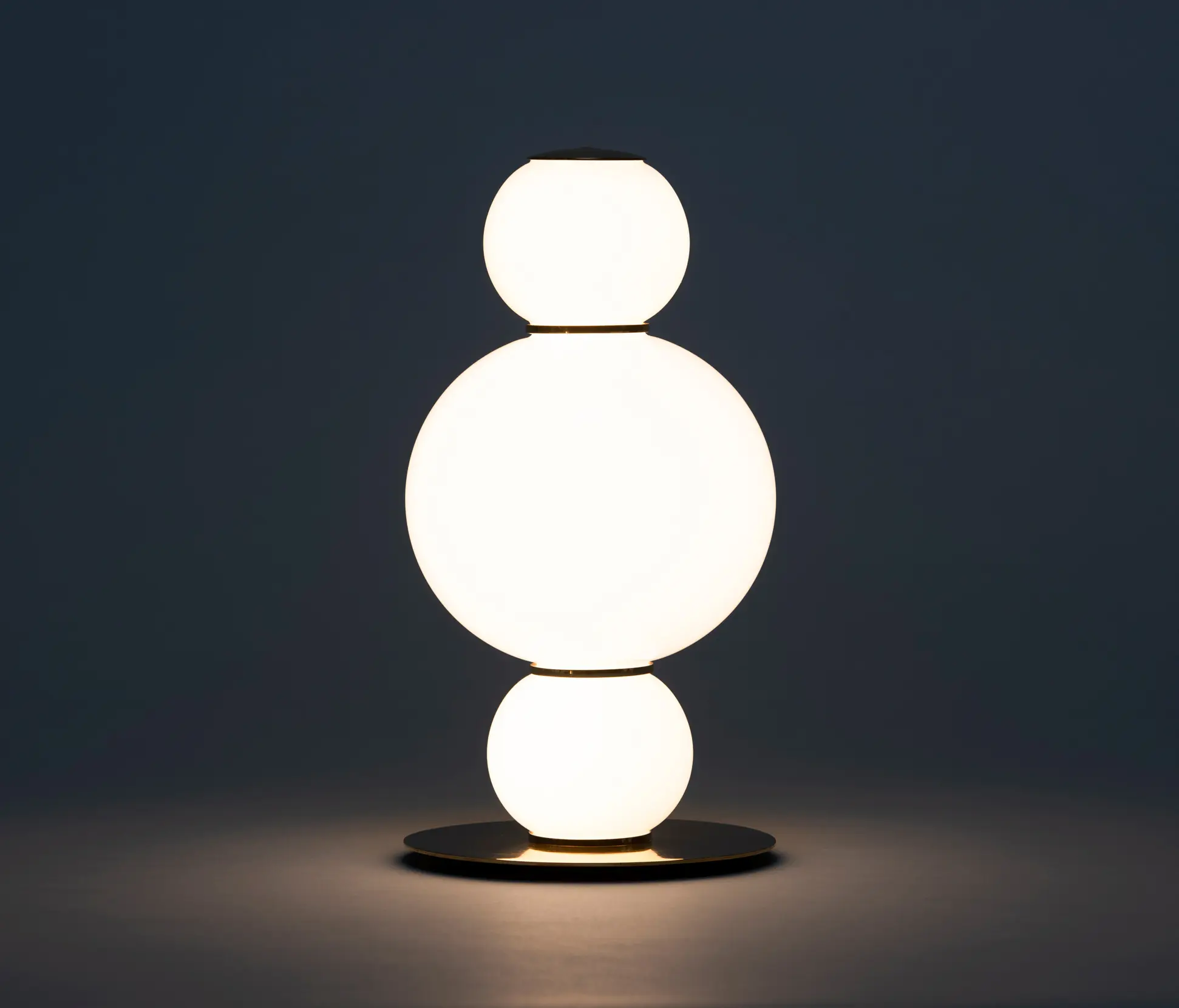 Formagenda - Pearls Table