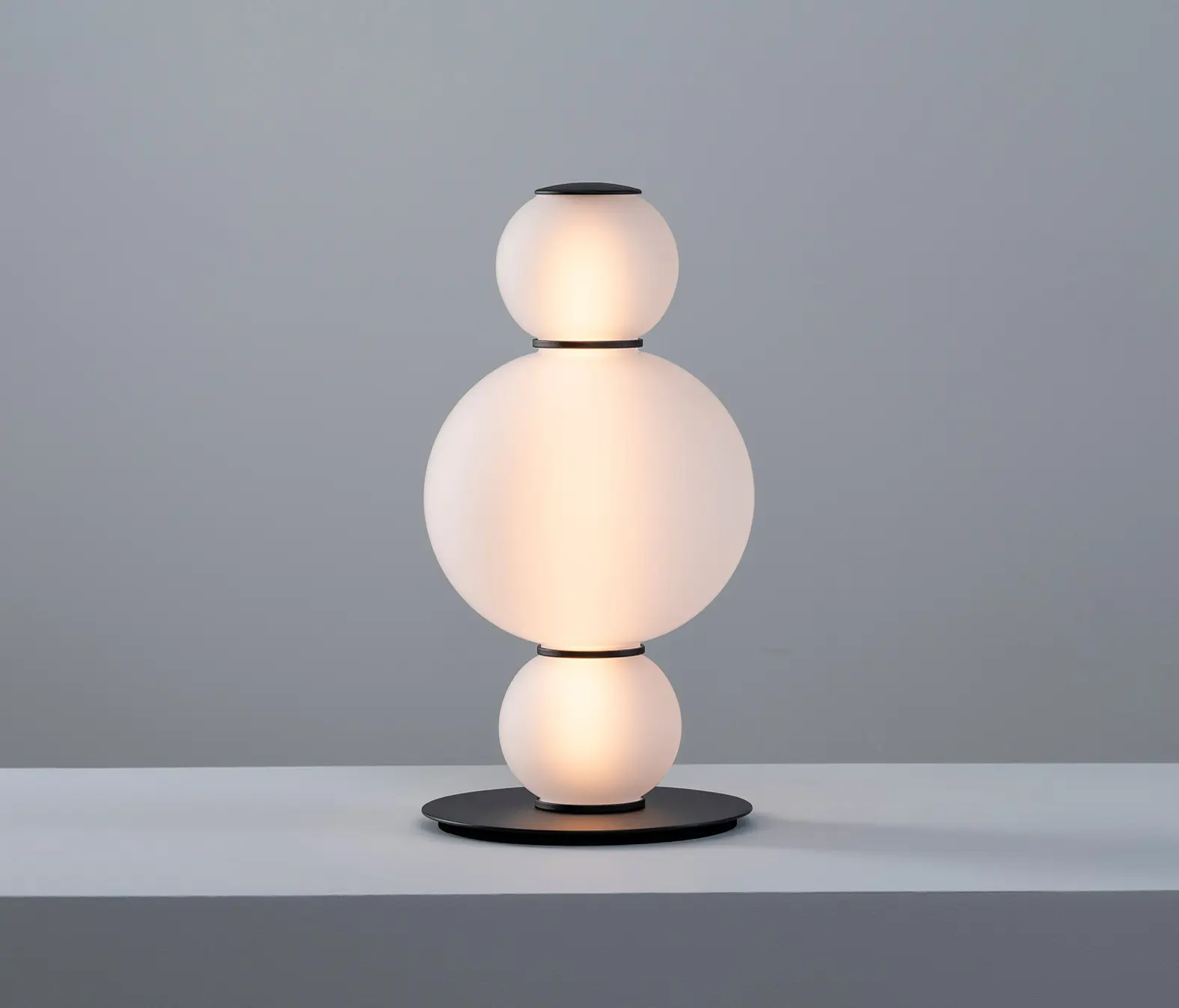Formagenda - Pearls Table