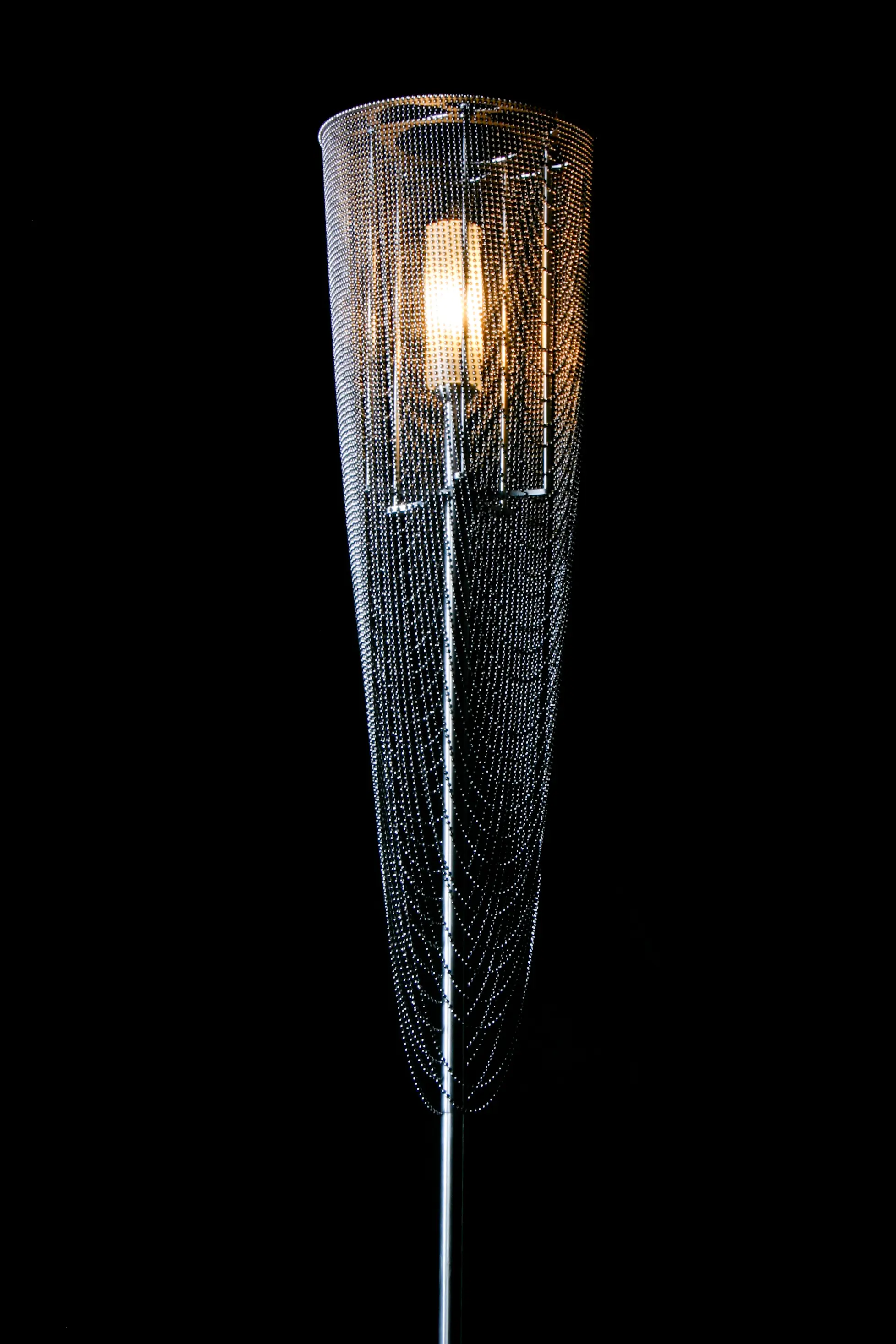 Willowlamp - Circular Pod 150 Standing Lamp