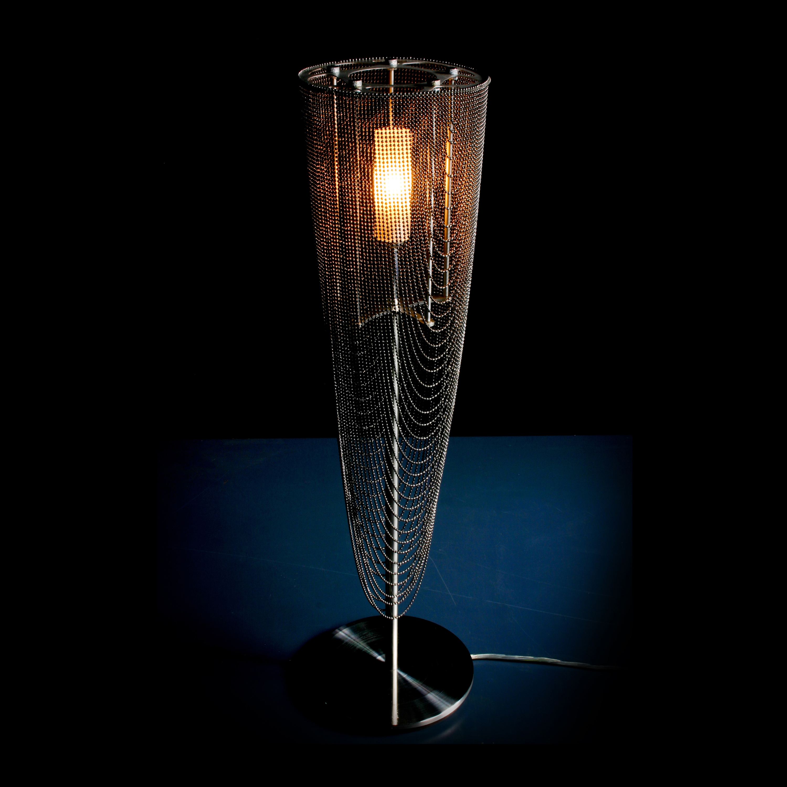 Produkt Circular Pod 150 Table Lamp des Herstellers Willowlamp anzeigen