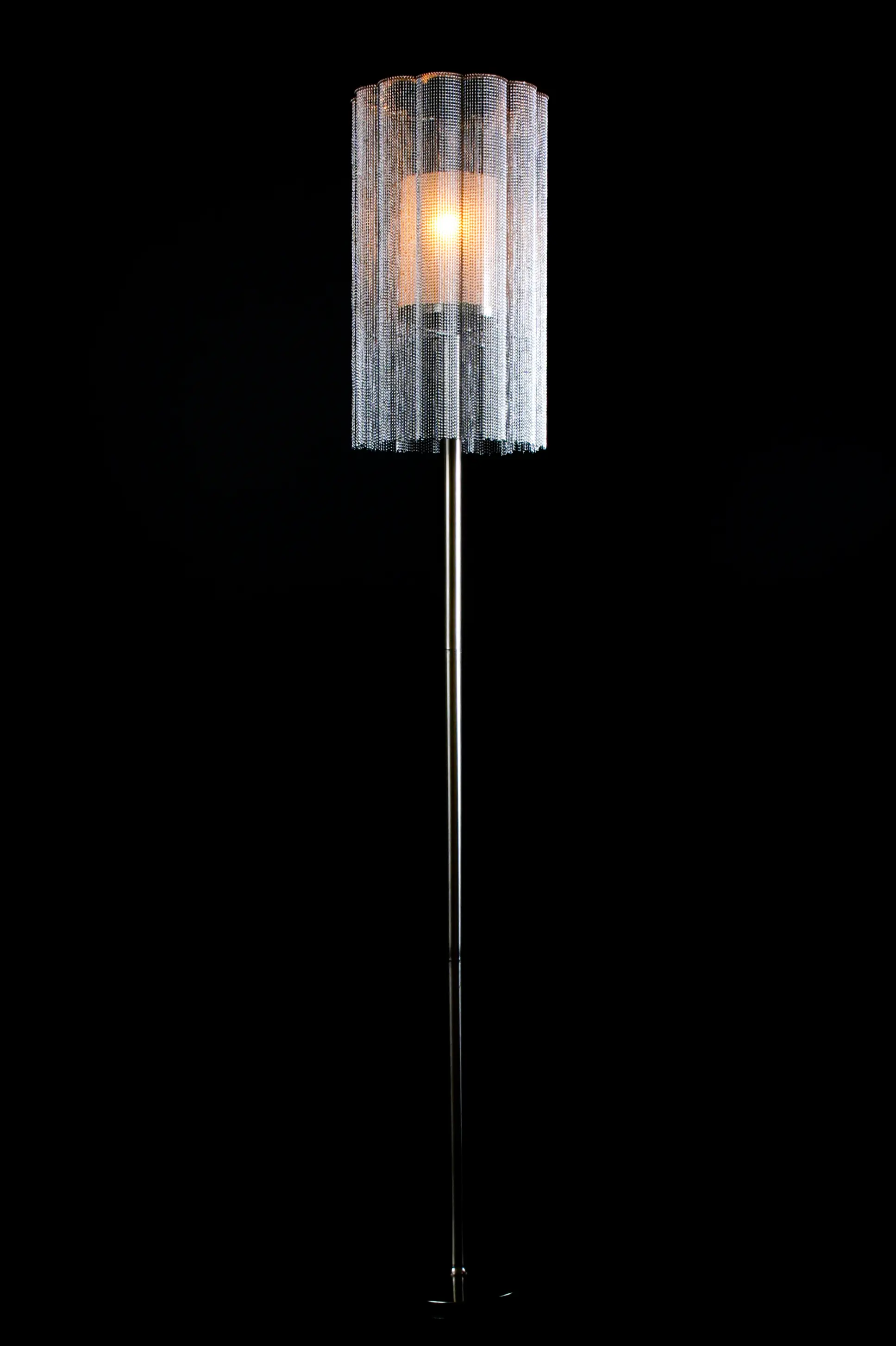 Willowlamp - Scalloped Cropped 280 Standing Lamp