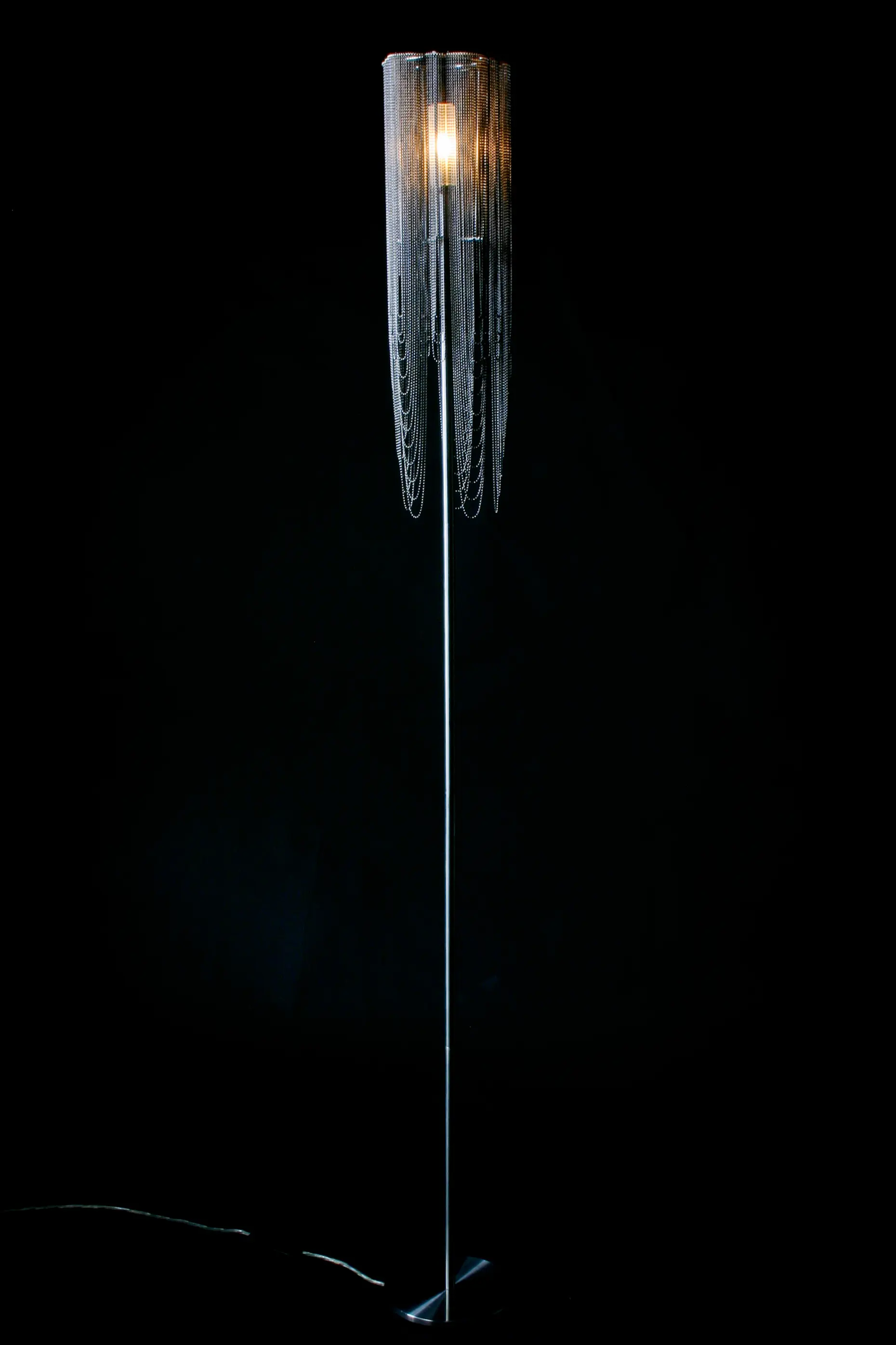 Willowlamp - Scalloped Looped 150 Standing Lamp