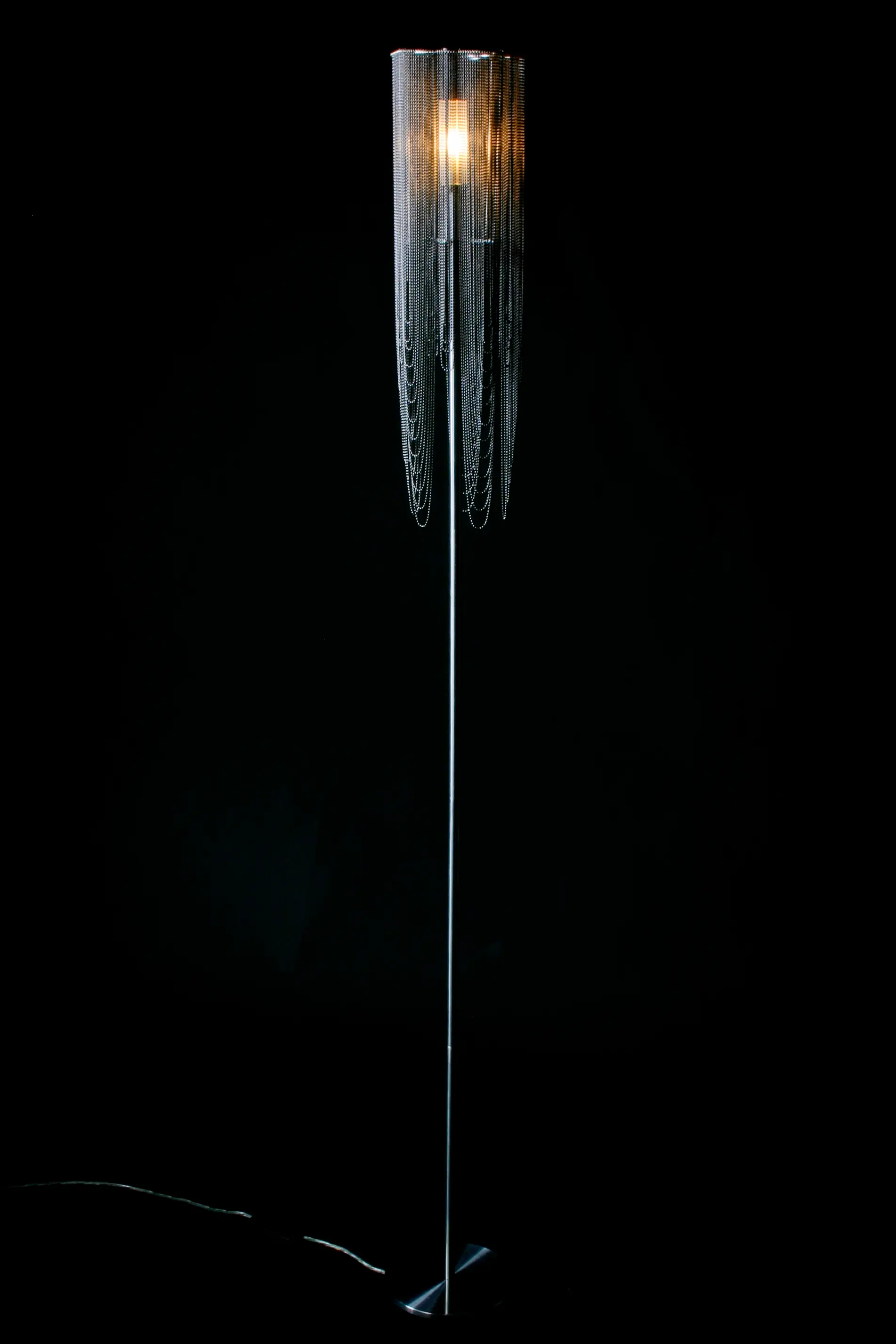 Willowlamp - Scalloped Looped 150 Standing Lamp