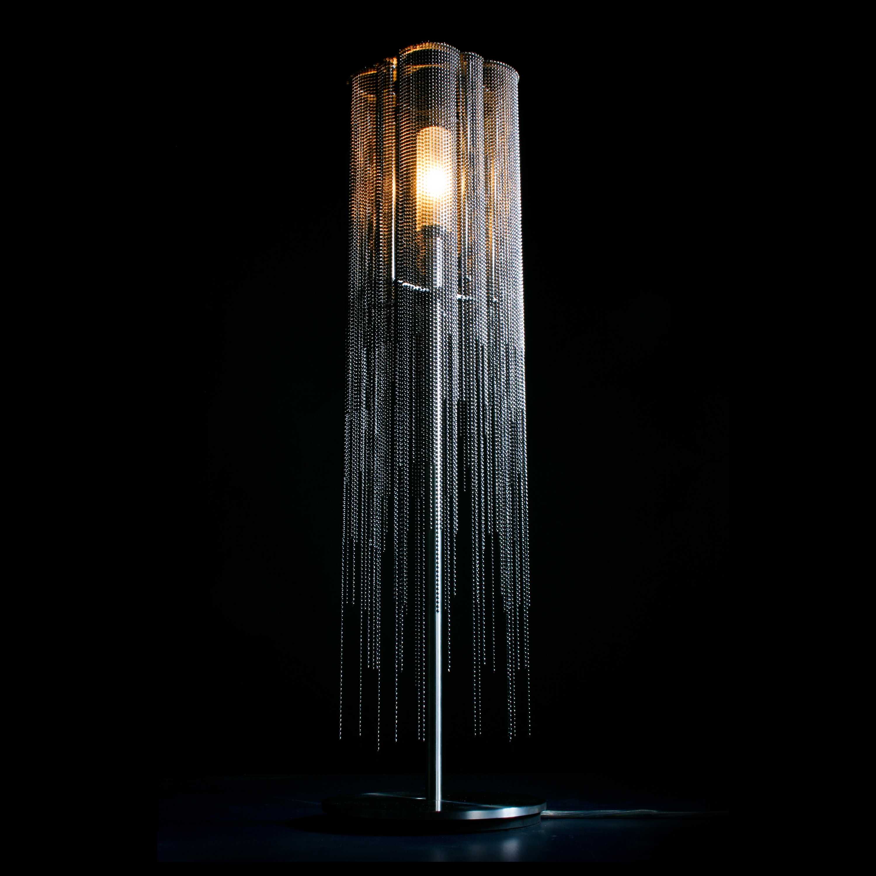 Afficher le produit Scalloped Willow 150 Table Lamp du fabricant Willowlamp