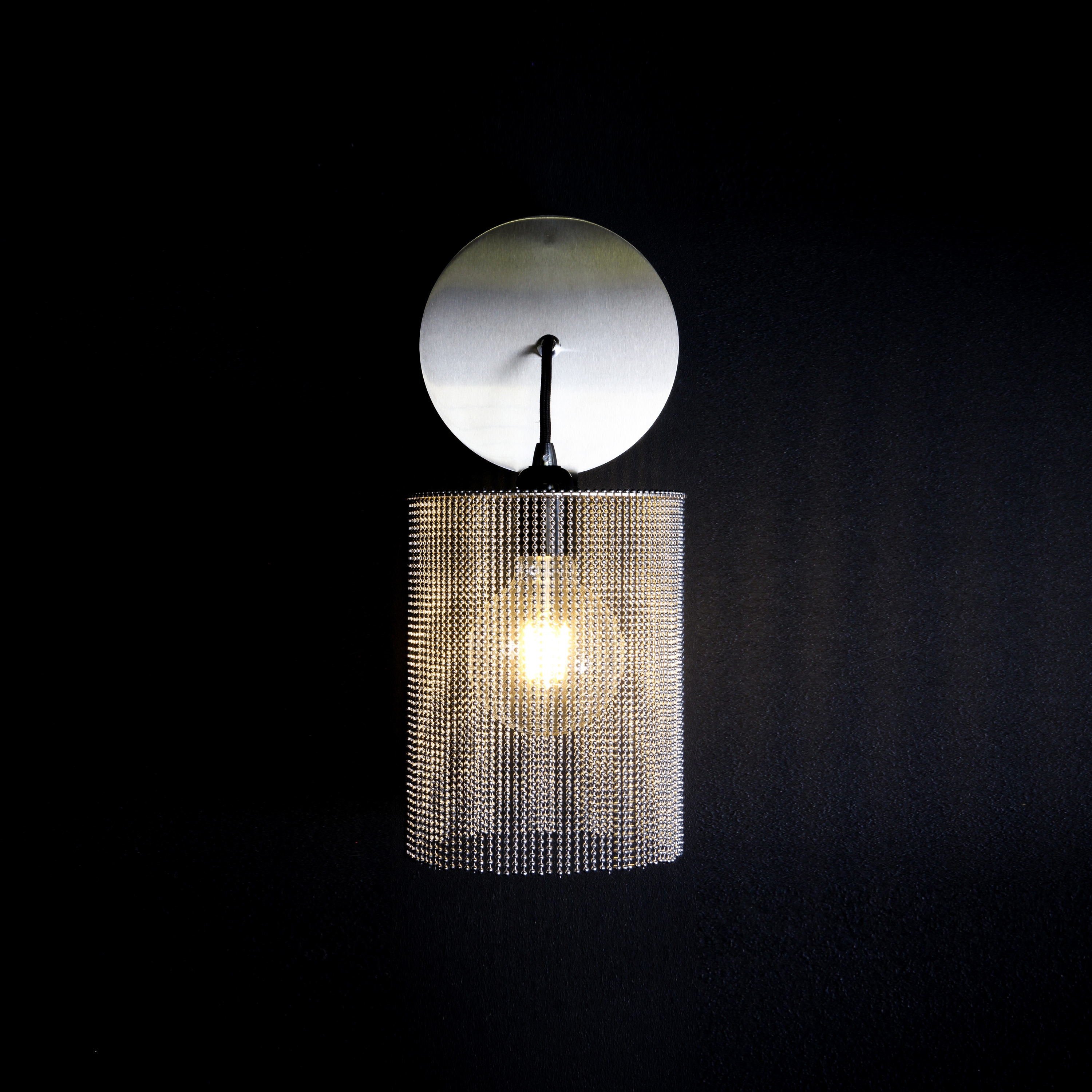 Afficher le produit 2 Folded Circles Bottomfold - 170mmD - Wall Sconce du fabricant Willowlamp