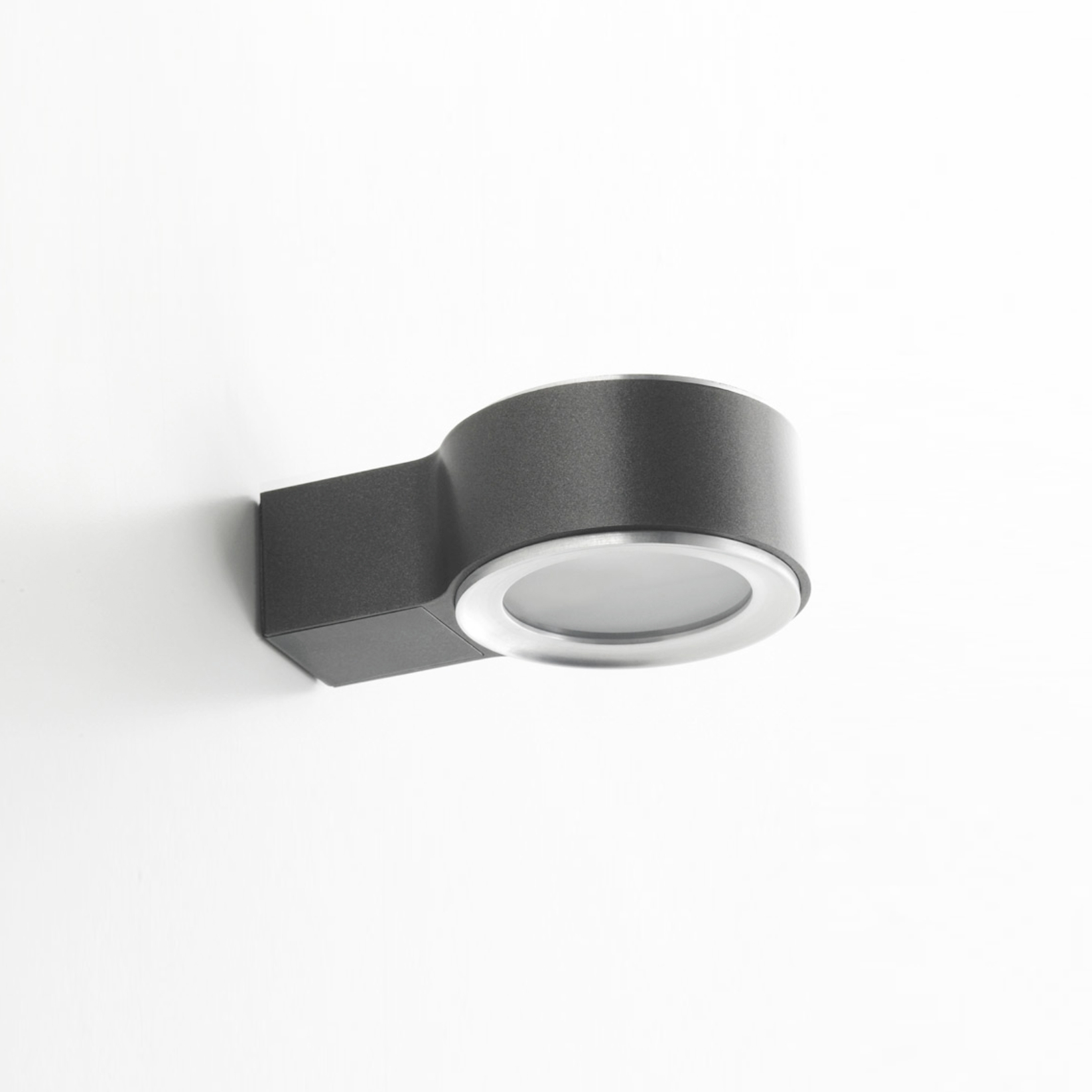 Produkt e04 wall des Herstellers Elementi di Luceplan anzeigen