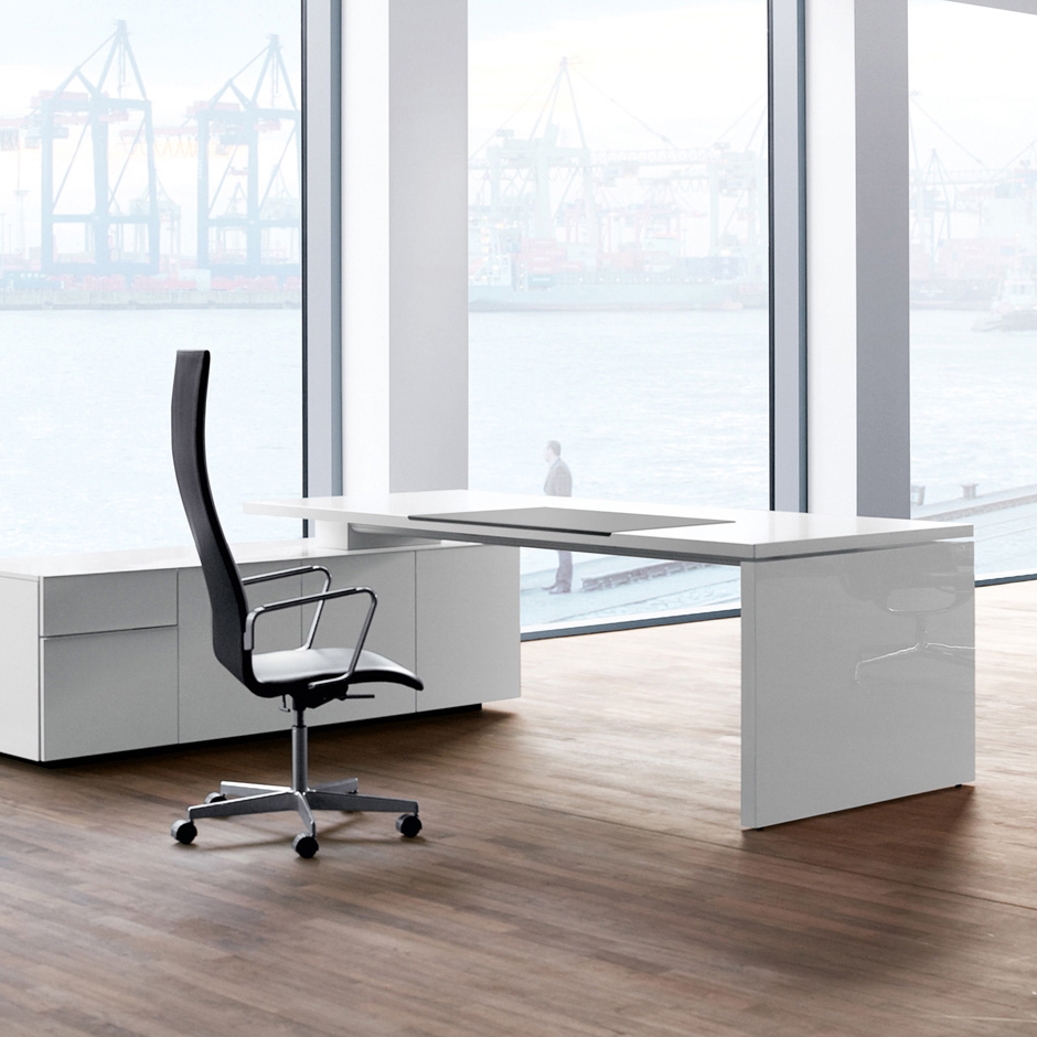EXECUTIVE