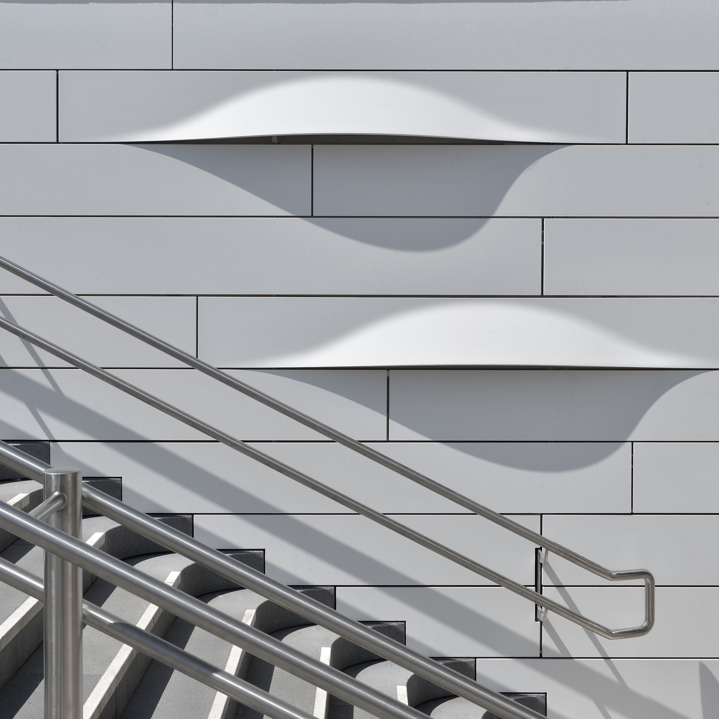 SOLID SURFACE