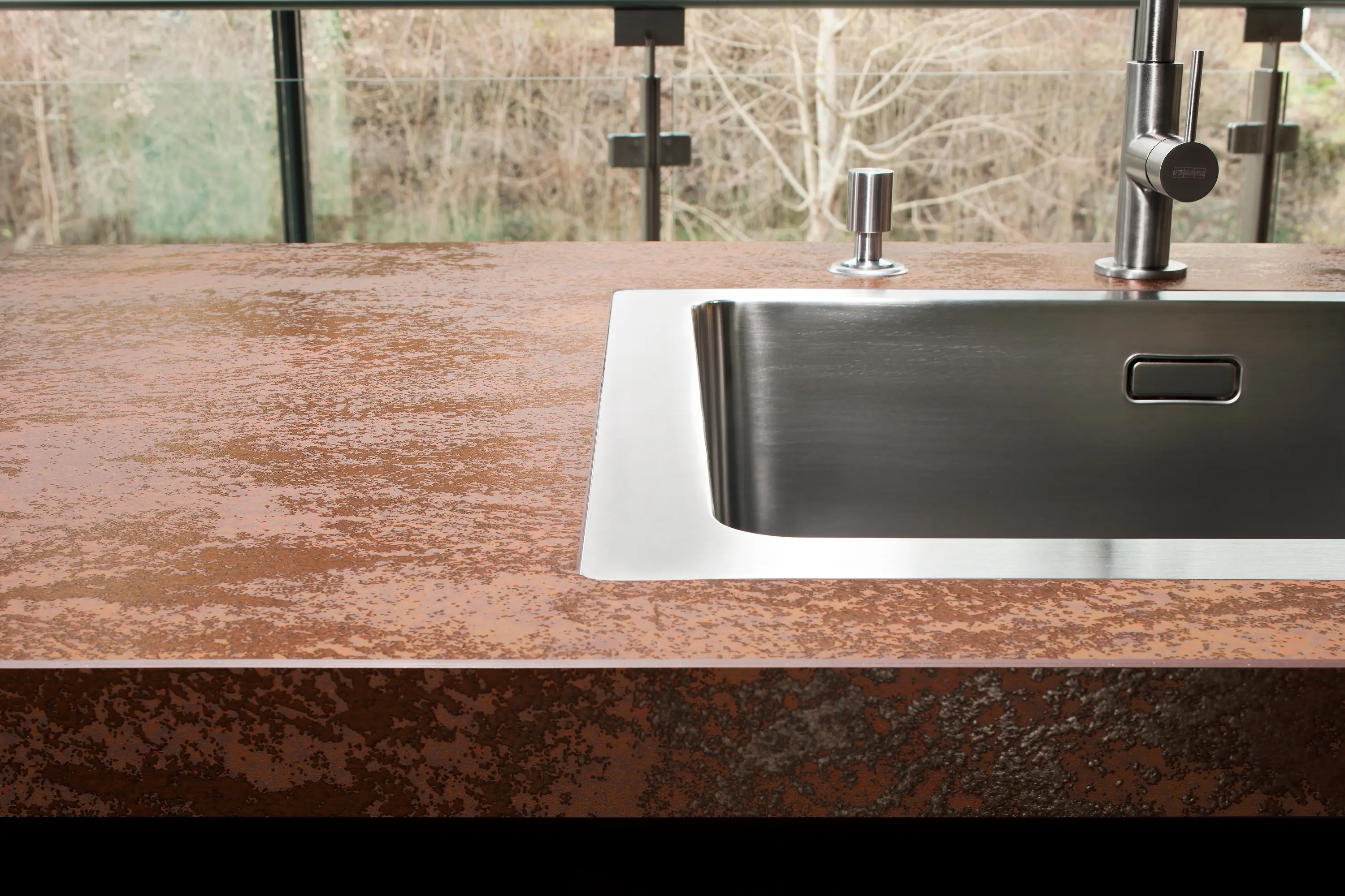 Rosskopf + Partner - Selatec® | Surface for selatec showroom kitchen