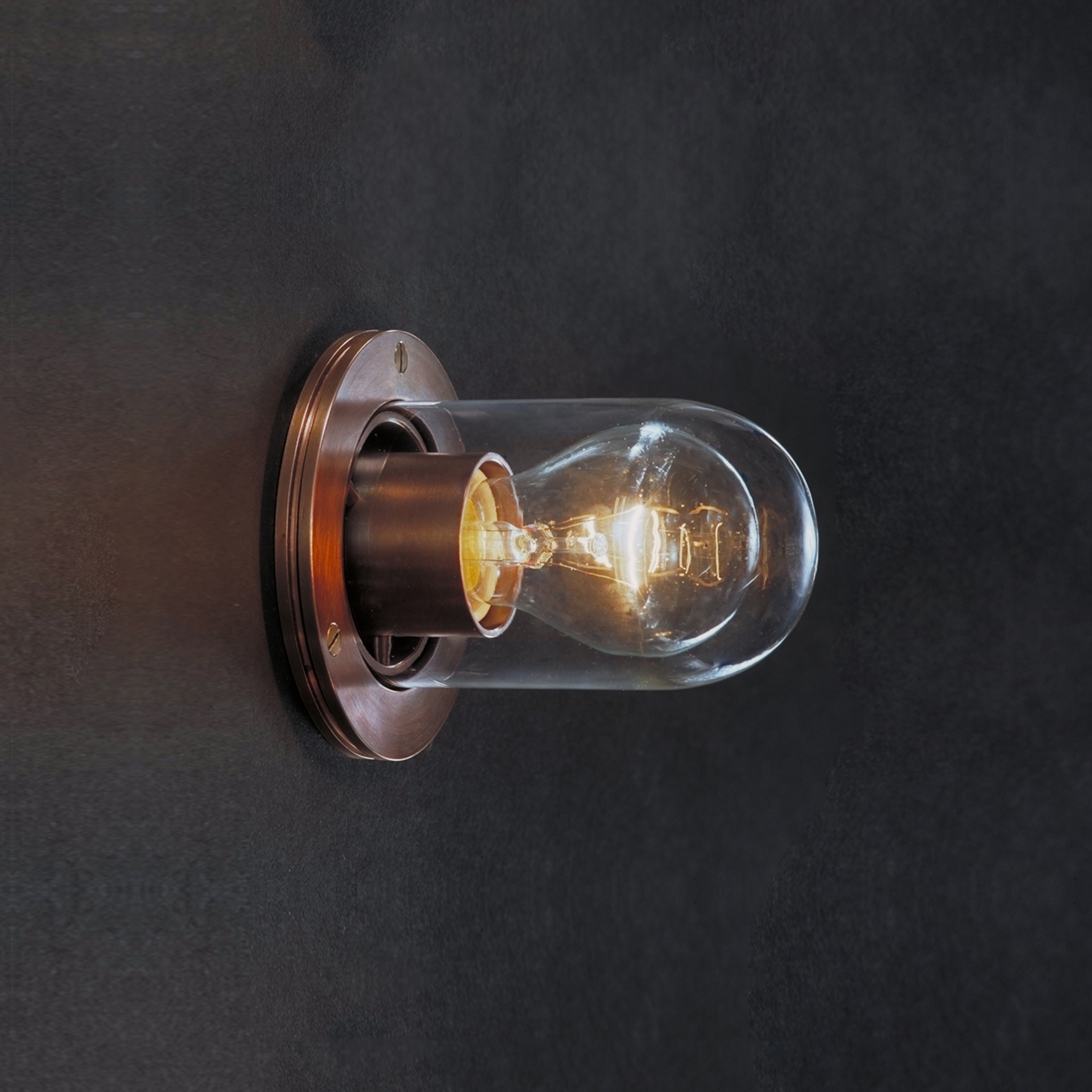 WALL LAMPS / UPLIGHTS
