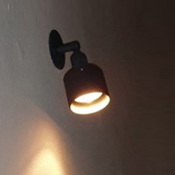 Mostra il prodotto DYBBØL wall luminaire with kip del produttore Okholm Lighting