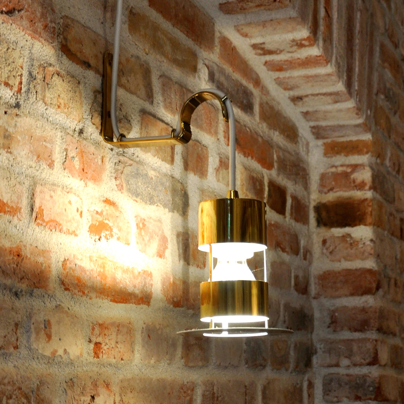 Produkt TRINITATIS Wandleuchte des Herstellers Okholm Lighting anzeigen
